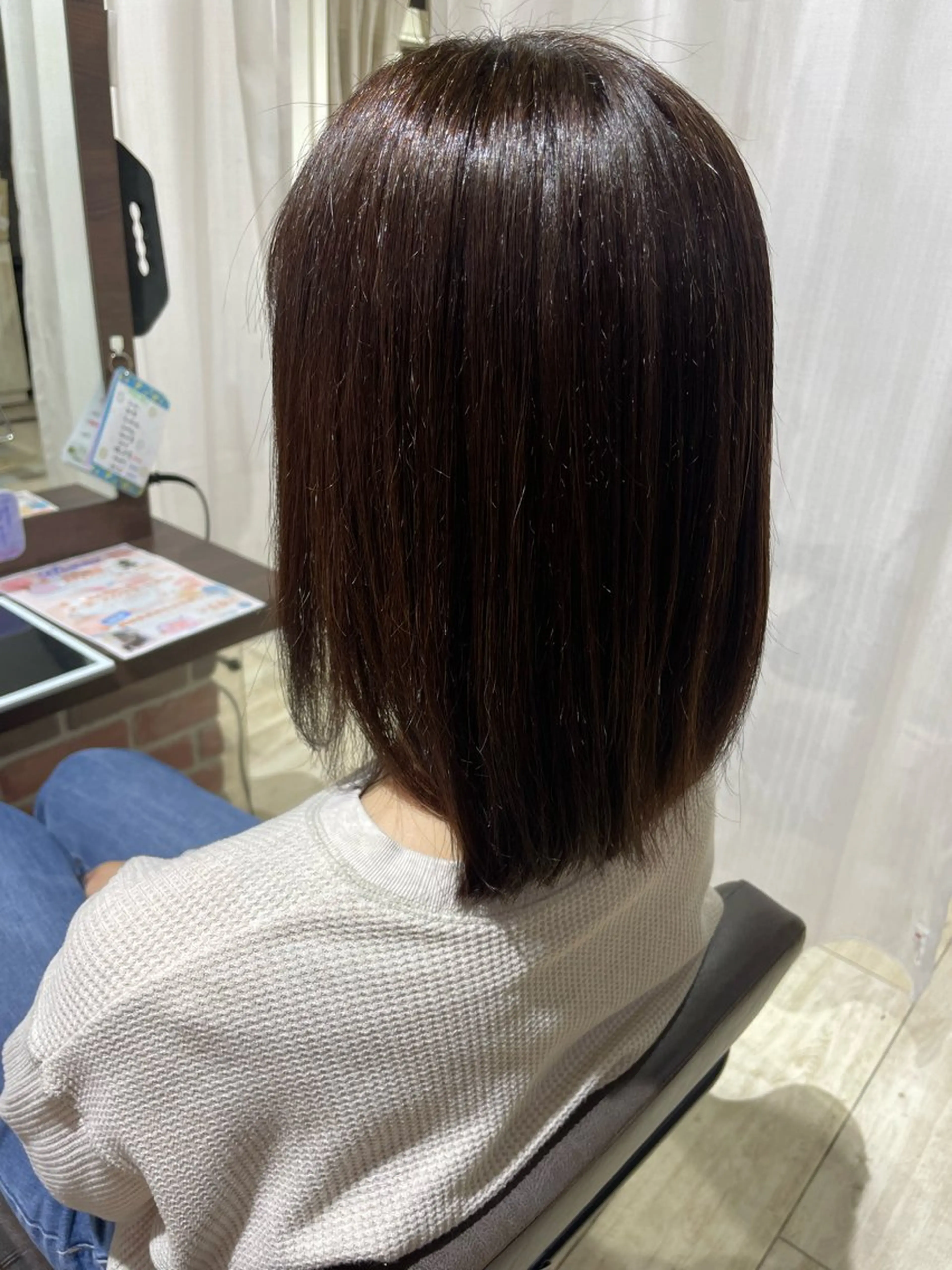 ミディアム 兼松 美香のヘアスタイル