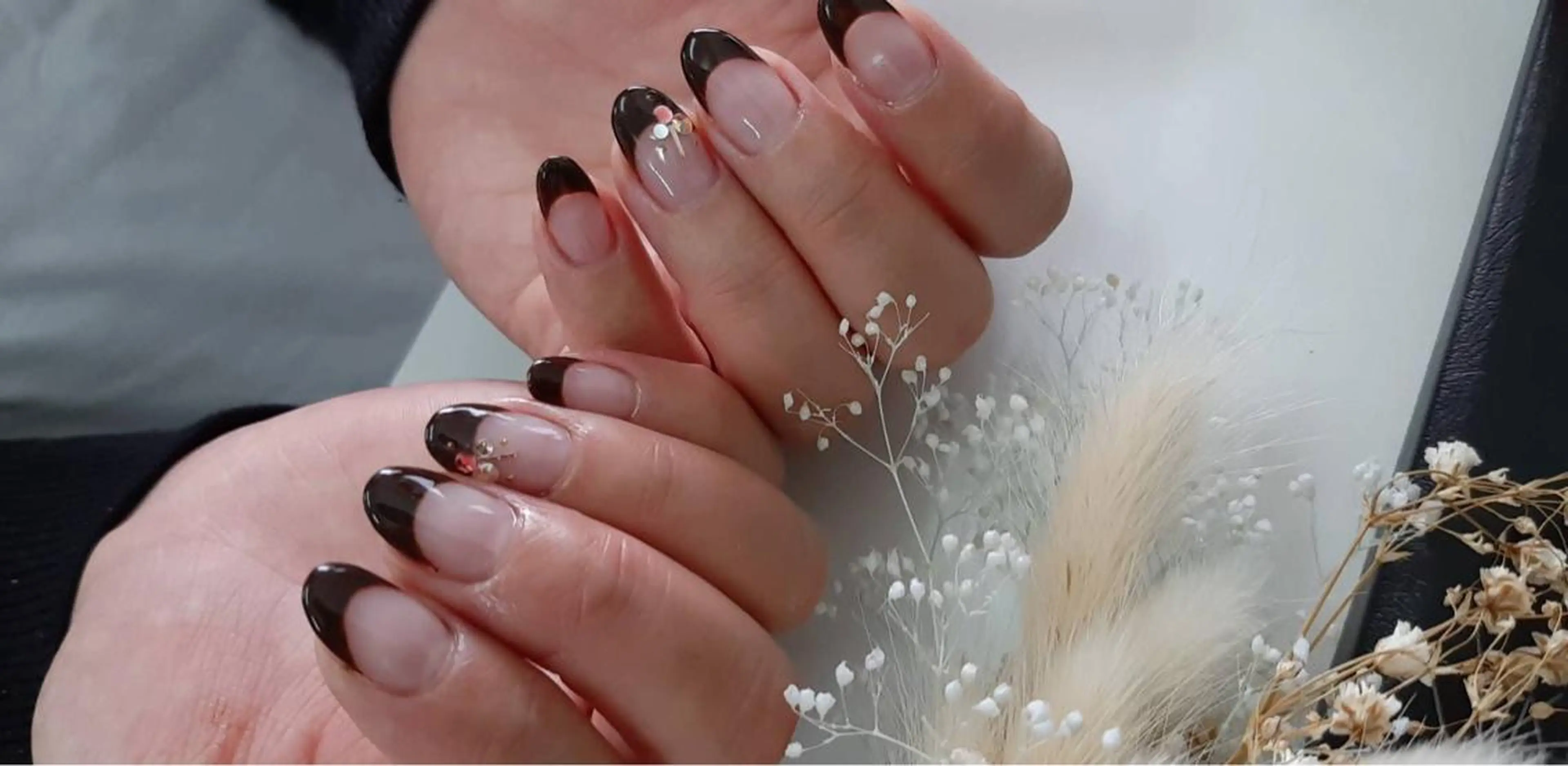 ジェルフレンチ(アート2本込み)オフ込み&ベース込みの写真