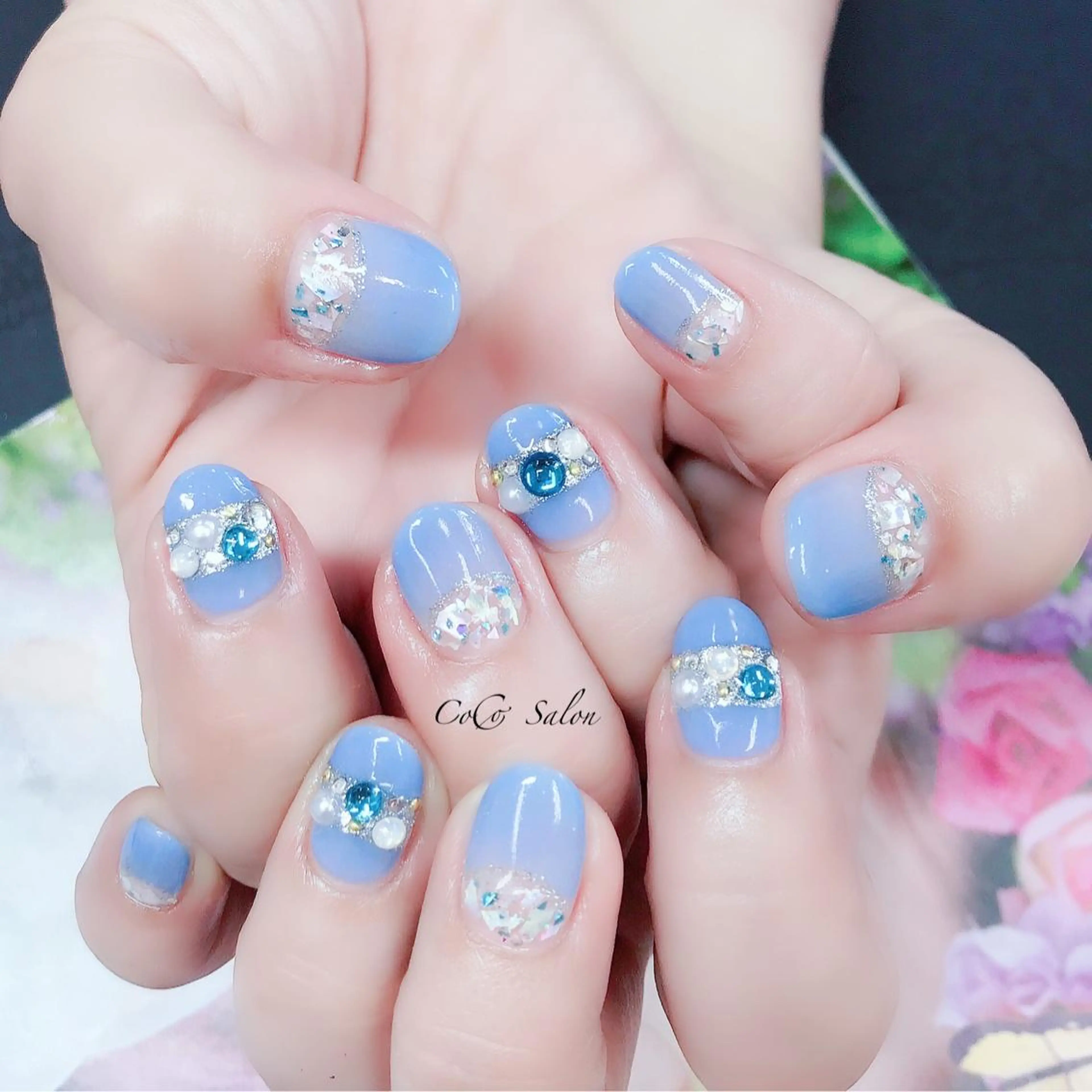 ネイル フレンチネイル キラキラネイル 水色 逆フレンチ 夏ネイル CoCoSalon ネイル/まつ毛予約のネイルデザイン