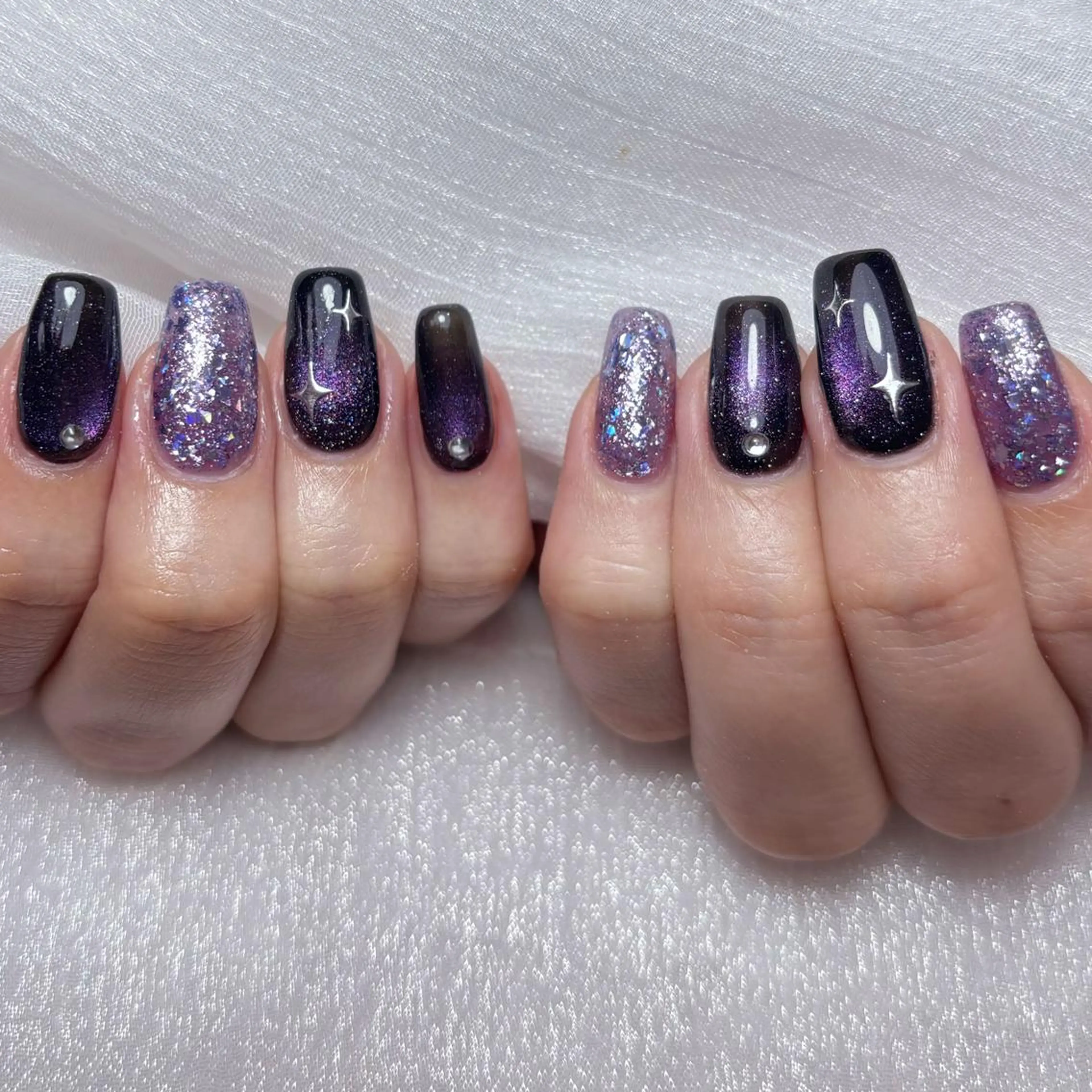 ネイル アートネイル オーロラネイル ガーリー キラキラネイル マグネットネイル ハンドネイル DIAMOND 💅のネイルデザイン