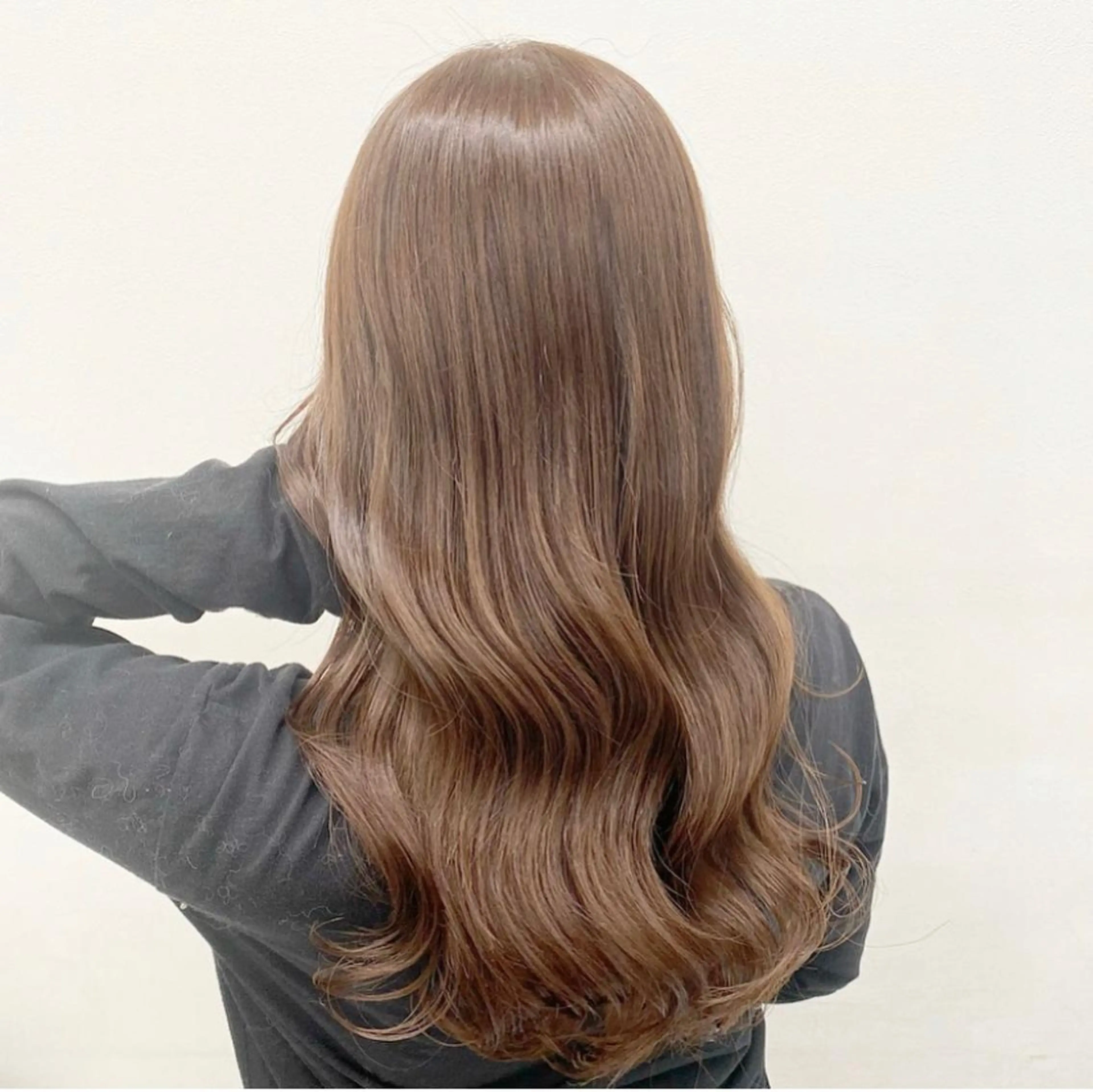 セミロング カラー ヘアアレンジ Alea by  little横浜所属・💞あざと可愛い💞 児玉大地のヘアスタイル