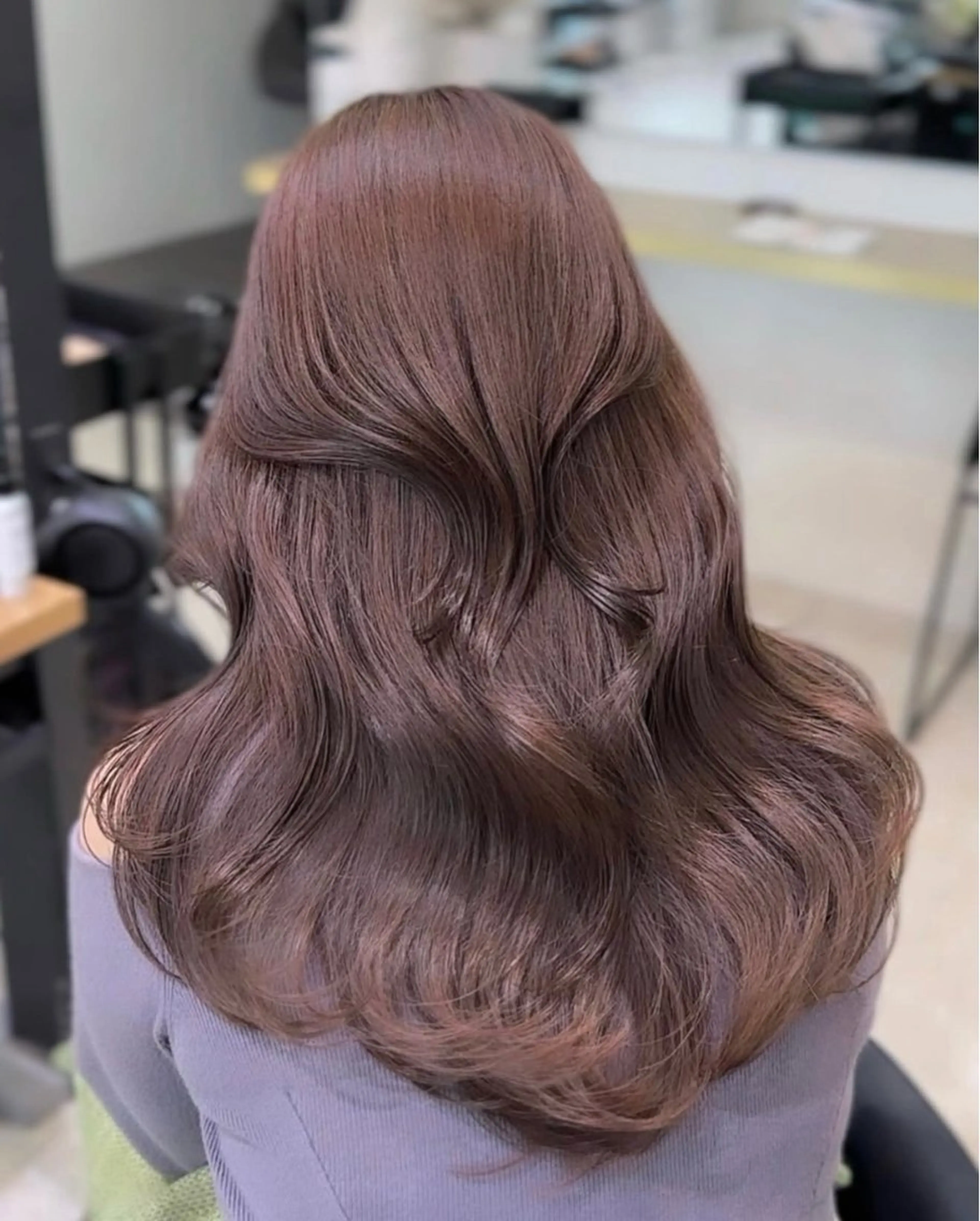 ミディアム View Osaka【ビューオオサカ】所属・みうら しょうのヘアスタイル