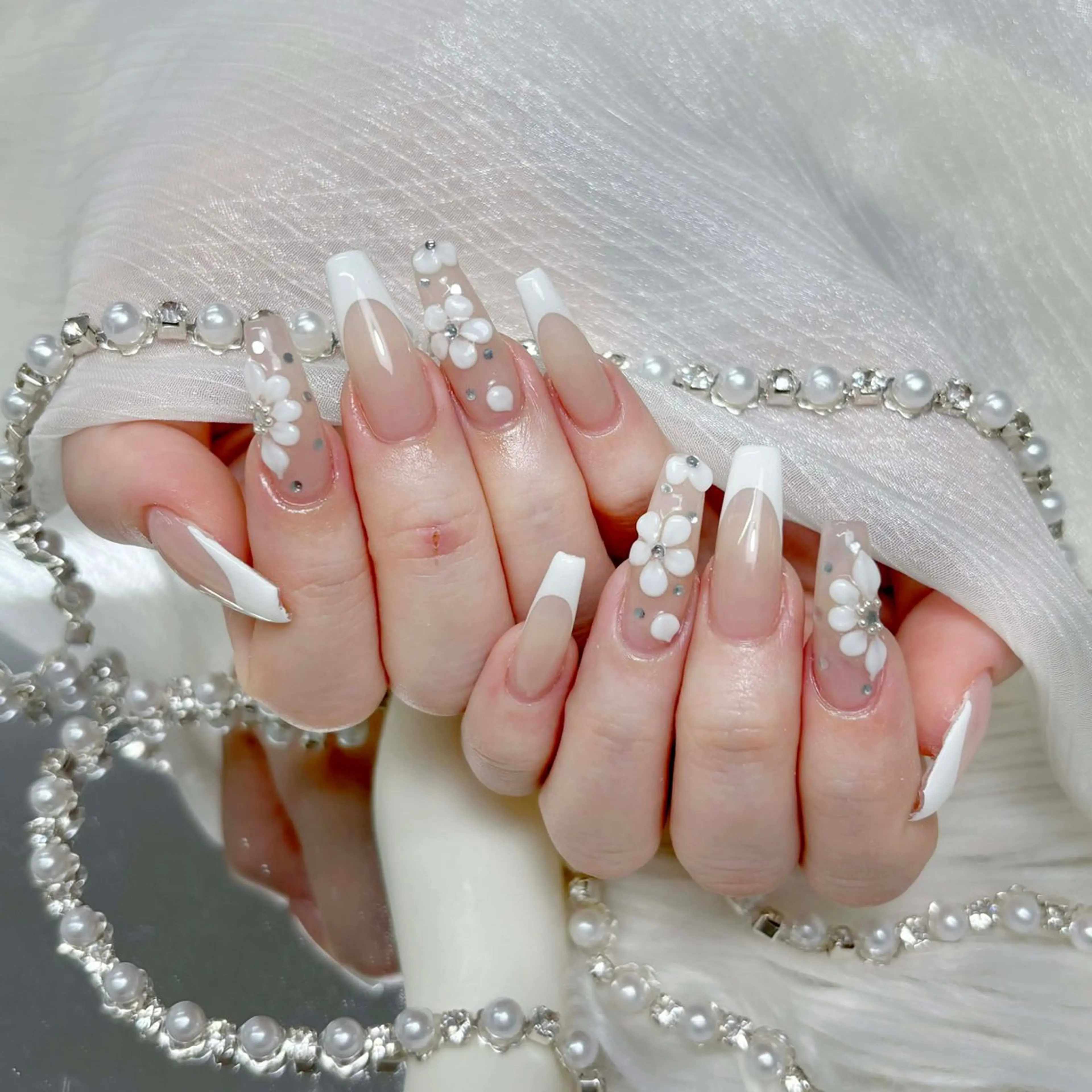 ネイル アートネイル フレンチネイル ジェルネイル ガーリー グラデーション ハンドネイル ハンドケア Nova Nail Shinsaiのネイルデザイン