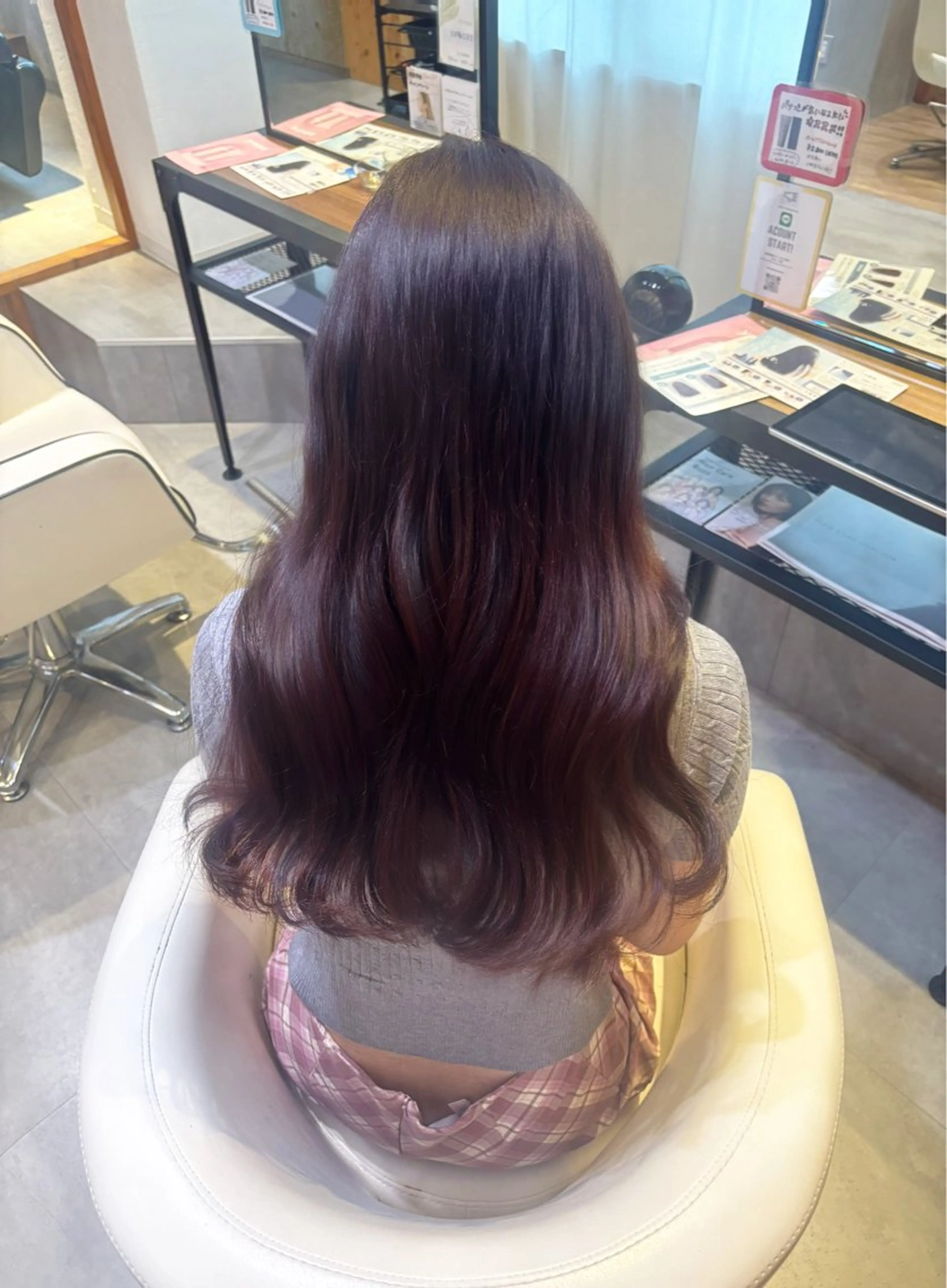 ロング ヘアカラー トリートメント 女性専用サロン iiro所属・【レイヤー/似合わせ 】Hina🎀のヘアスタイル