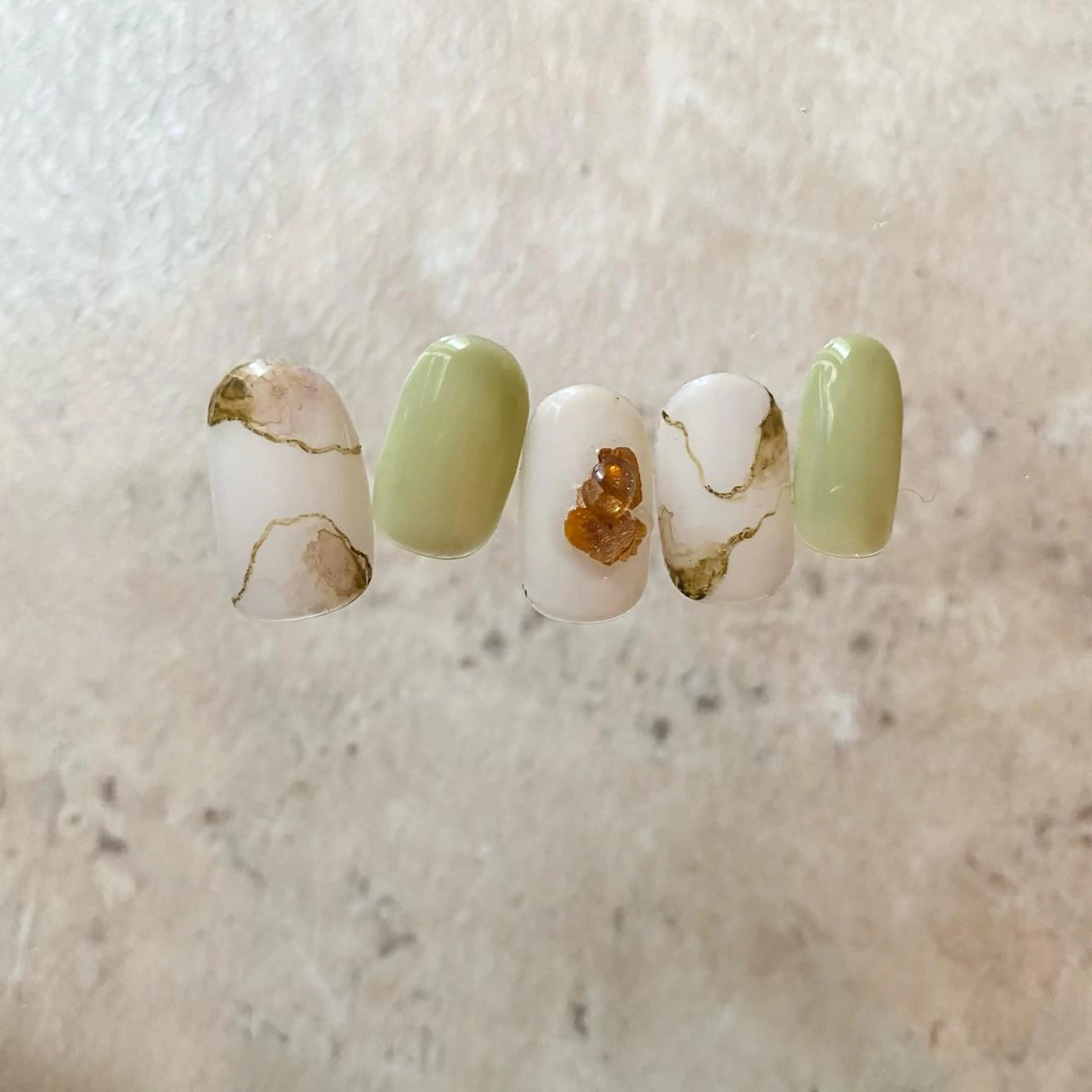 ネイル アートネイル フットネイル ニュアンスネイル 冬ネイル 山田 貴子のネイルデザイン