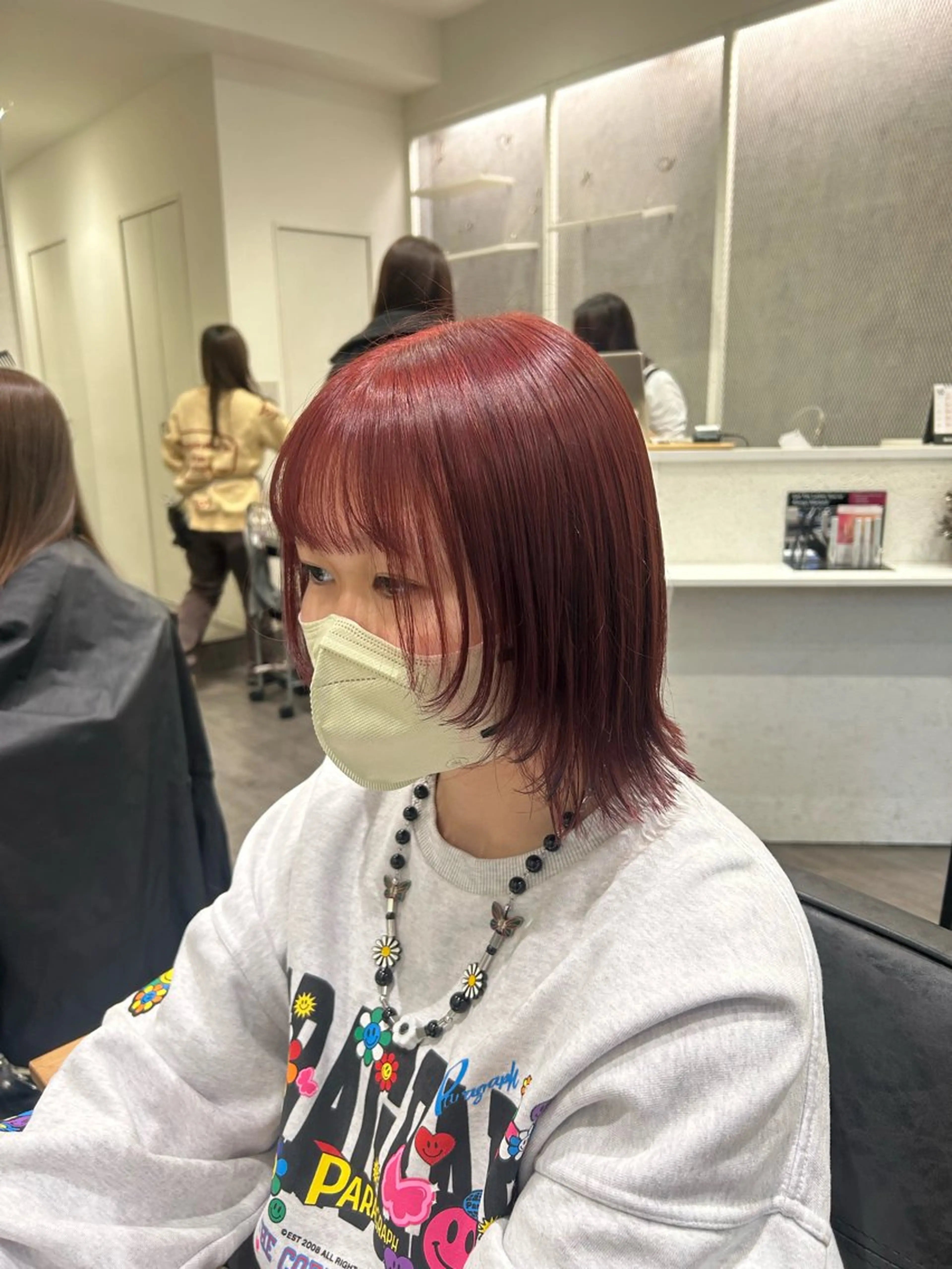 ミディアム カラー ヘアアレンジ ブリーチ ブリーチなしカラー レッドカラー レイヤーカット ウルフカット カット ヘアカラー トリートメント cocotte 💟草間紫音💟のヘアスタイル