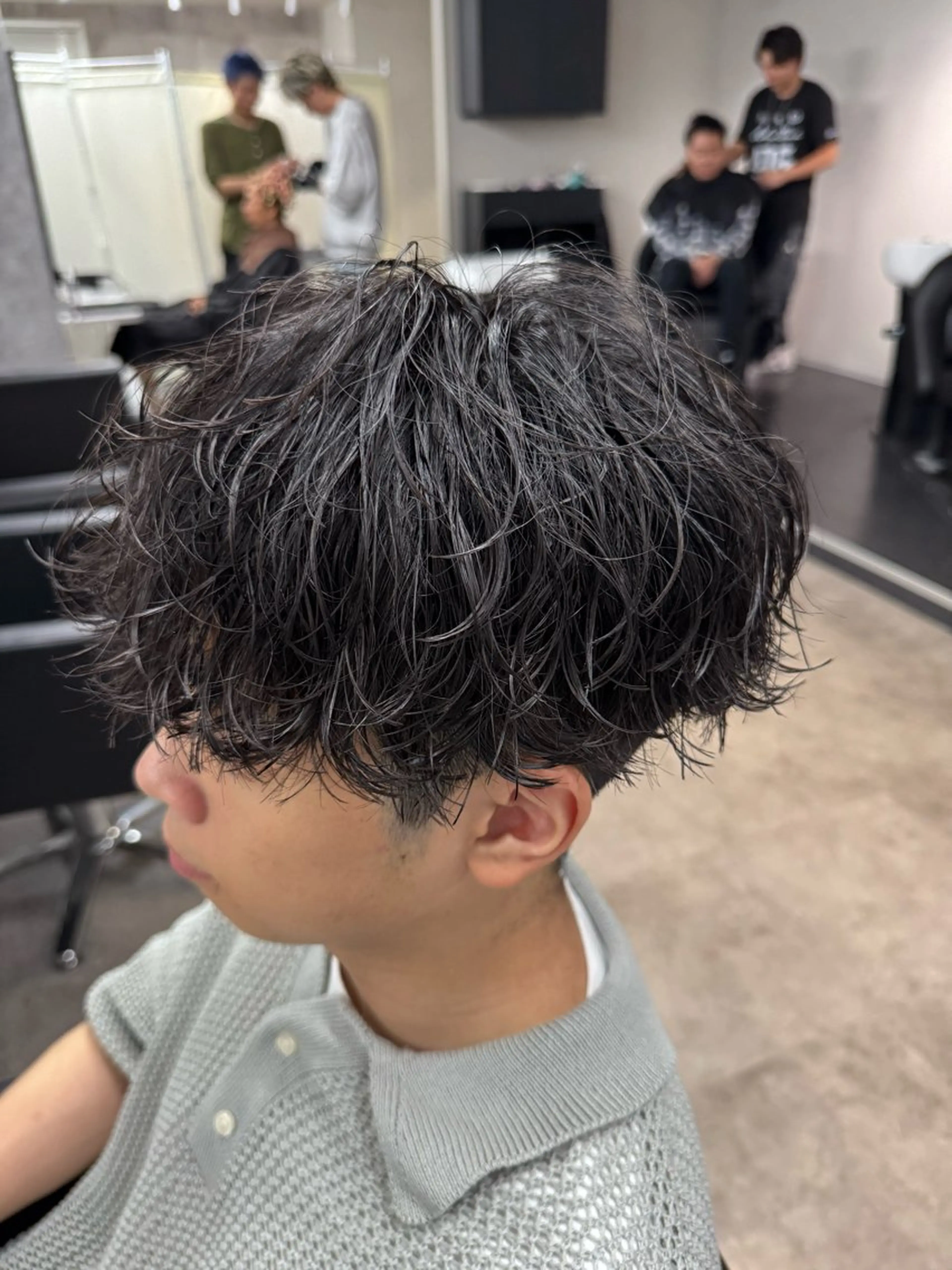 パーマ メンズ メンズパーマ 波巻きパーマ カット パーマ 立川韓国ヘア🇰🇷 ニュアンスパーマ安井のヘアスタイル