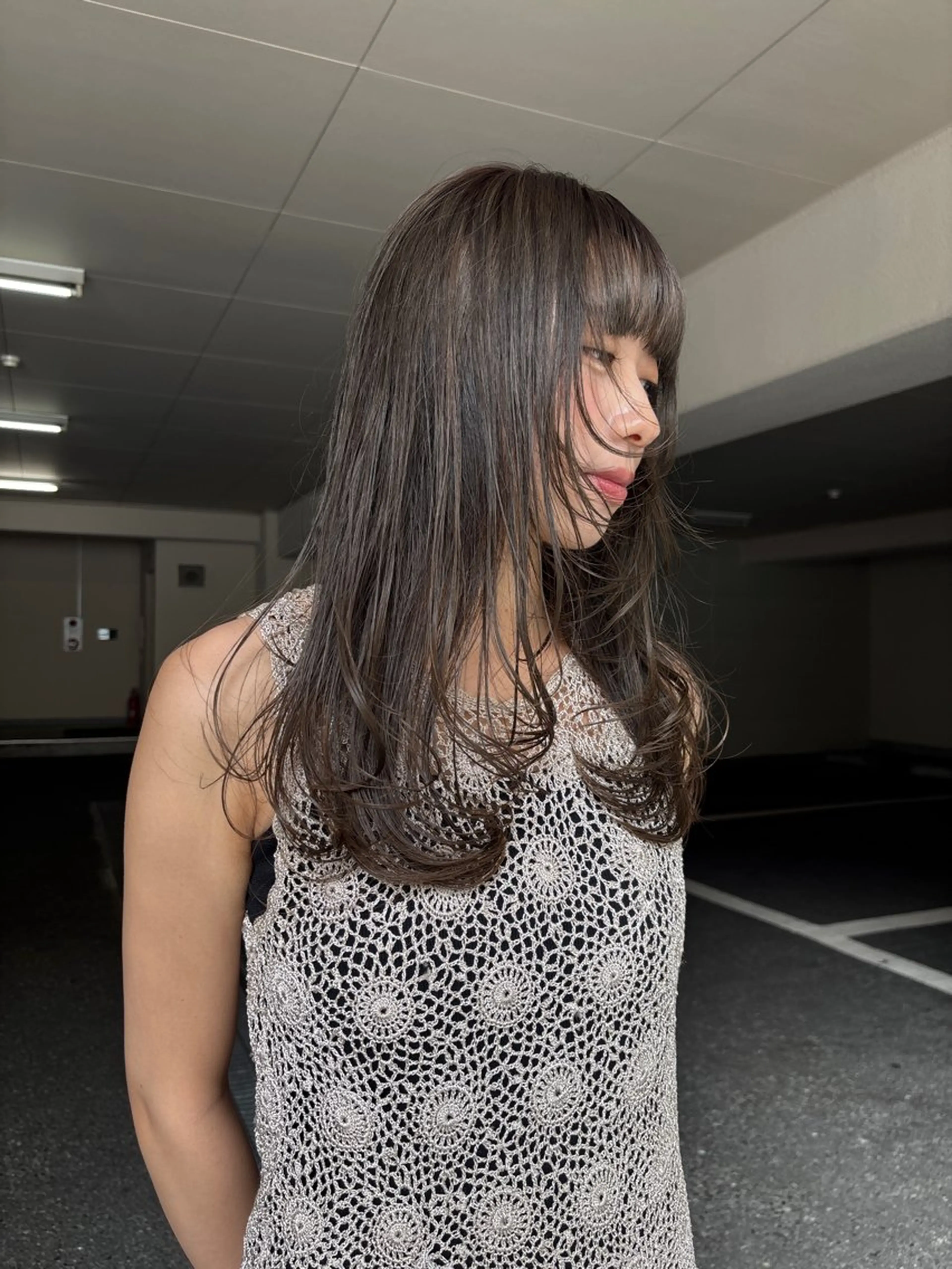 セミロング ハッシュカット レイヤーカット saya🌿レイヤー カット/透明感カラーのヘアスタイル