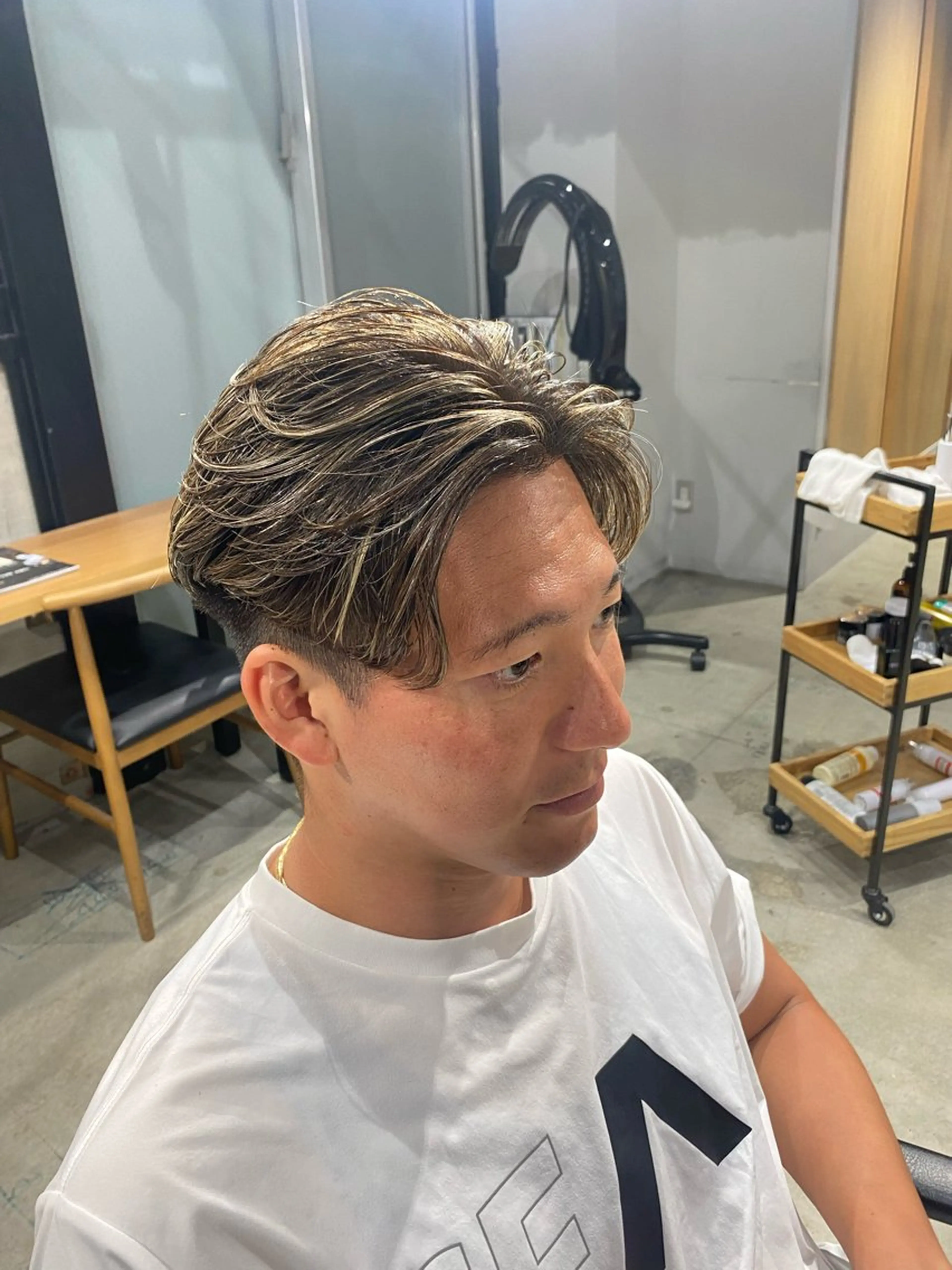 ショート ヘアカラー 村田 健のヘアスタイル