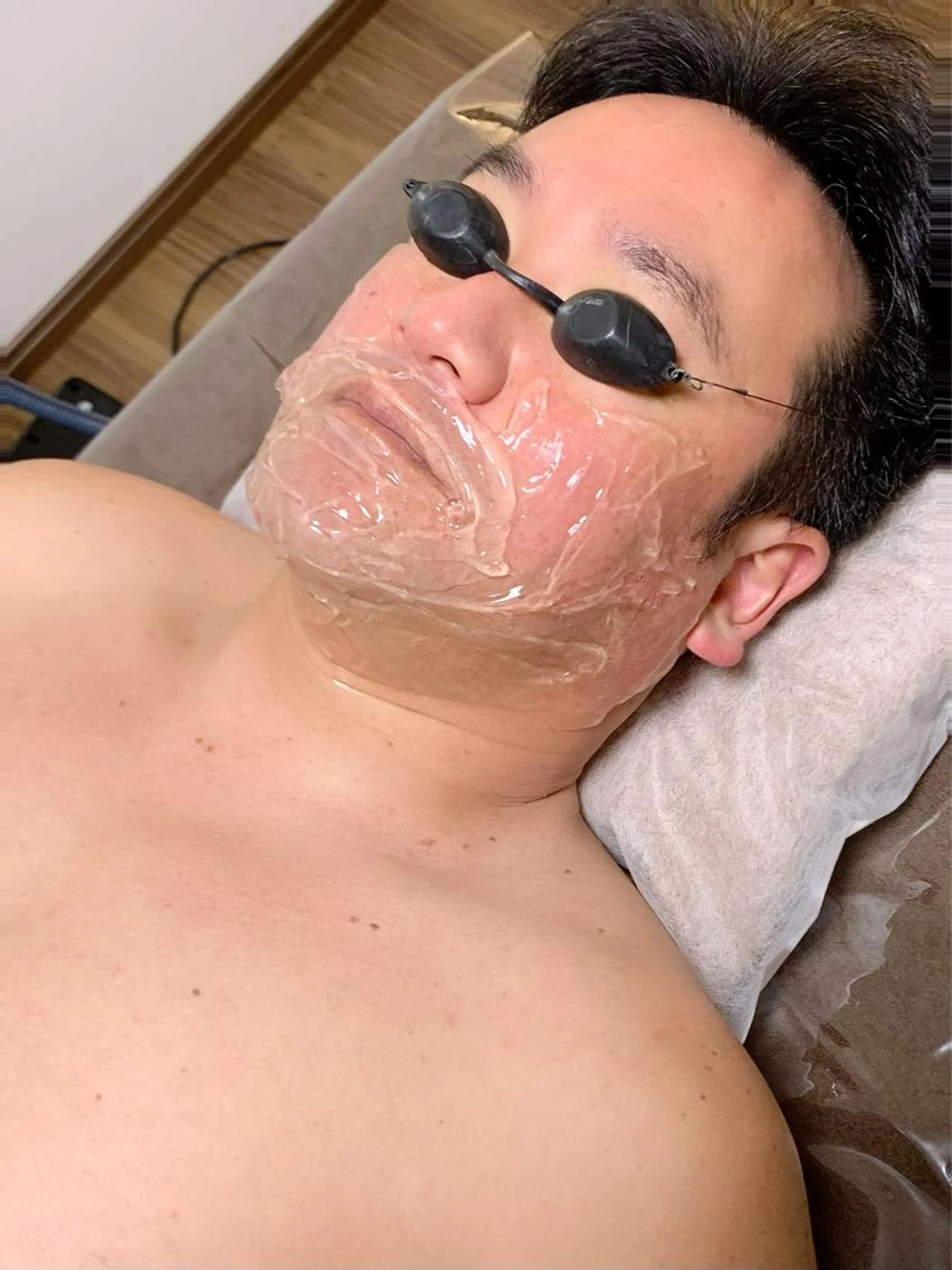 【新規】★No. 1人気★朝の髭剃りからの解放♪メンズ顔首全体3回3980円！！の写真