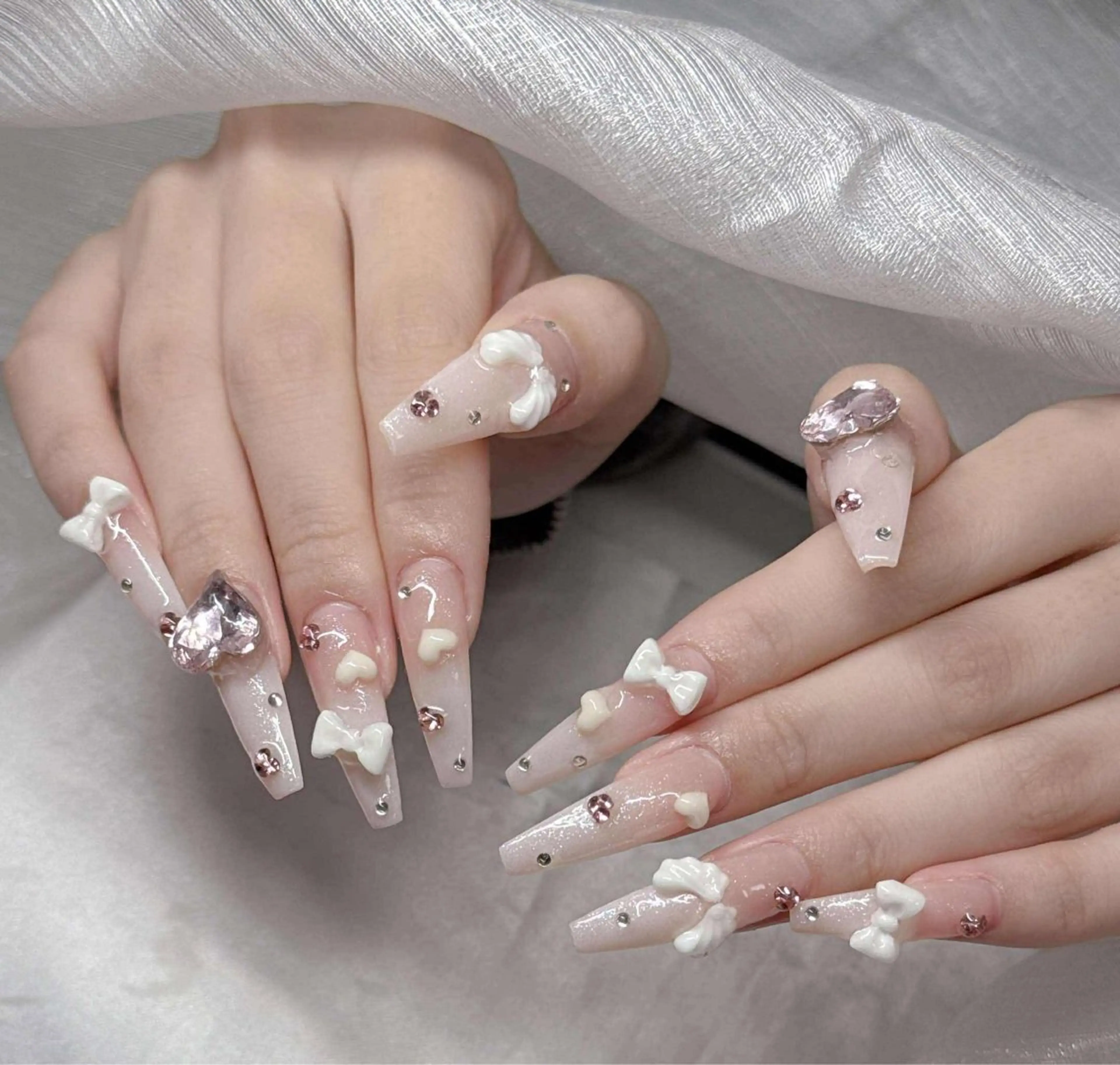 ネイル ハンドネイル Lee Nailsのネイルデザイン