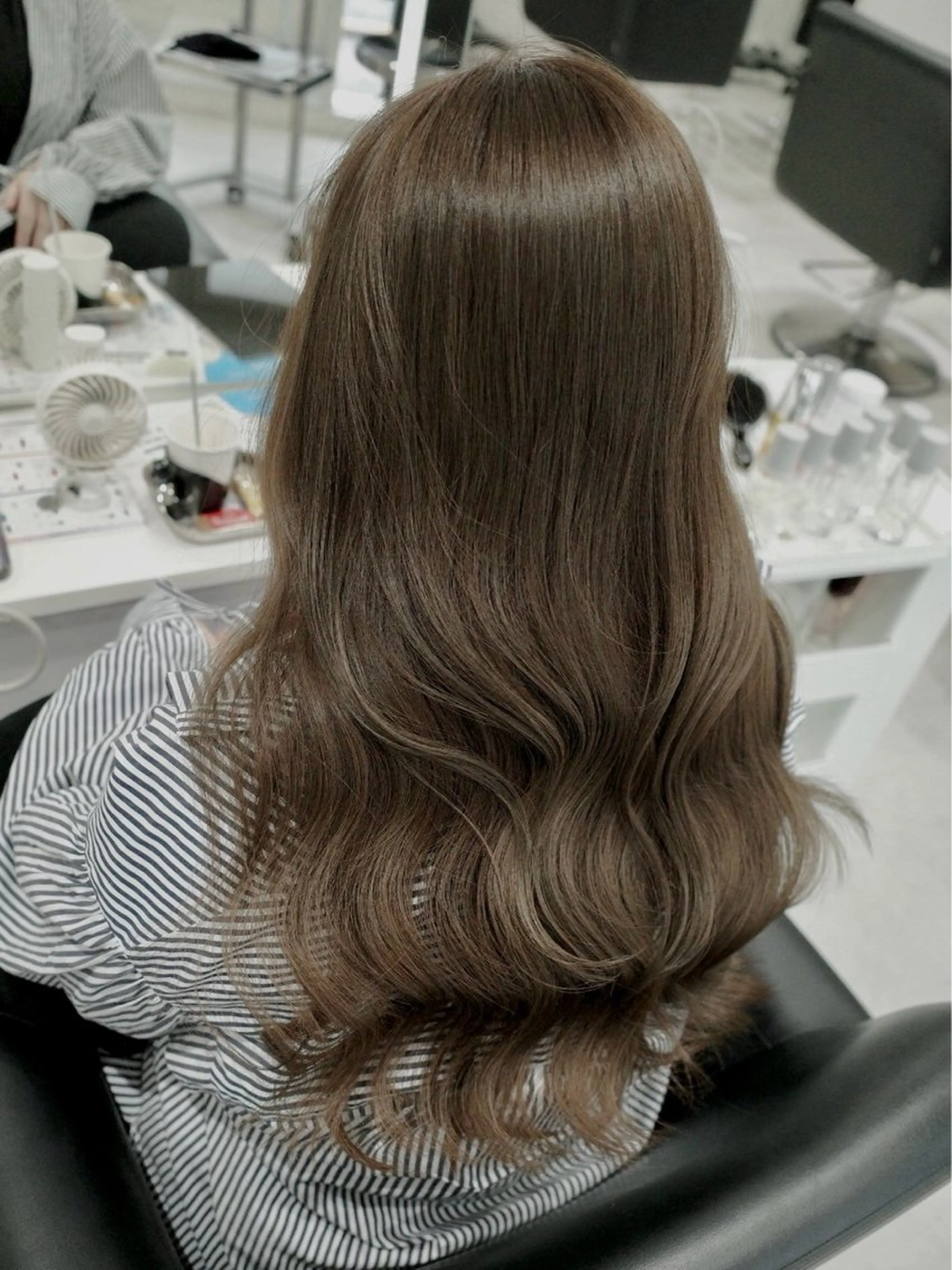 ロング カラー ヘアカラー トリートメント ヘアセット グレージュ/ベージュ /経堂/sana🌱のヘアスタイル