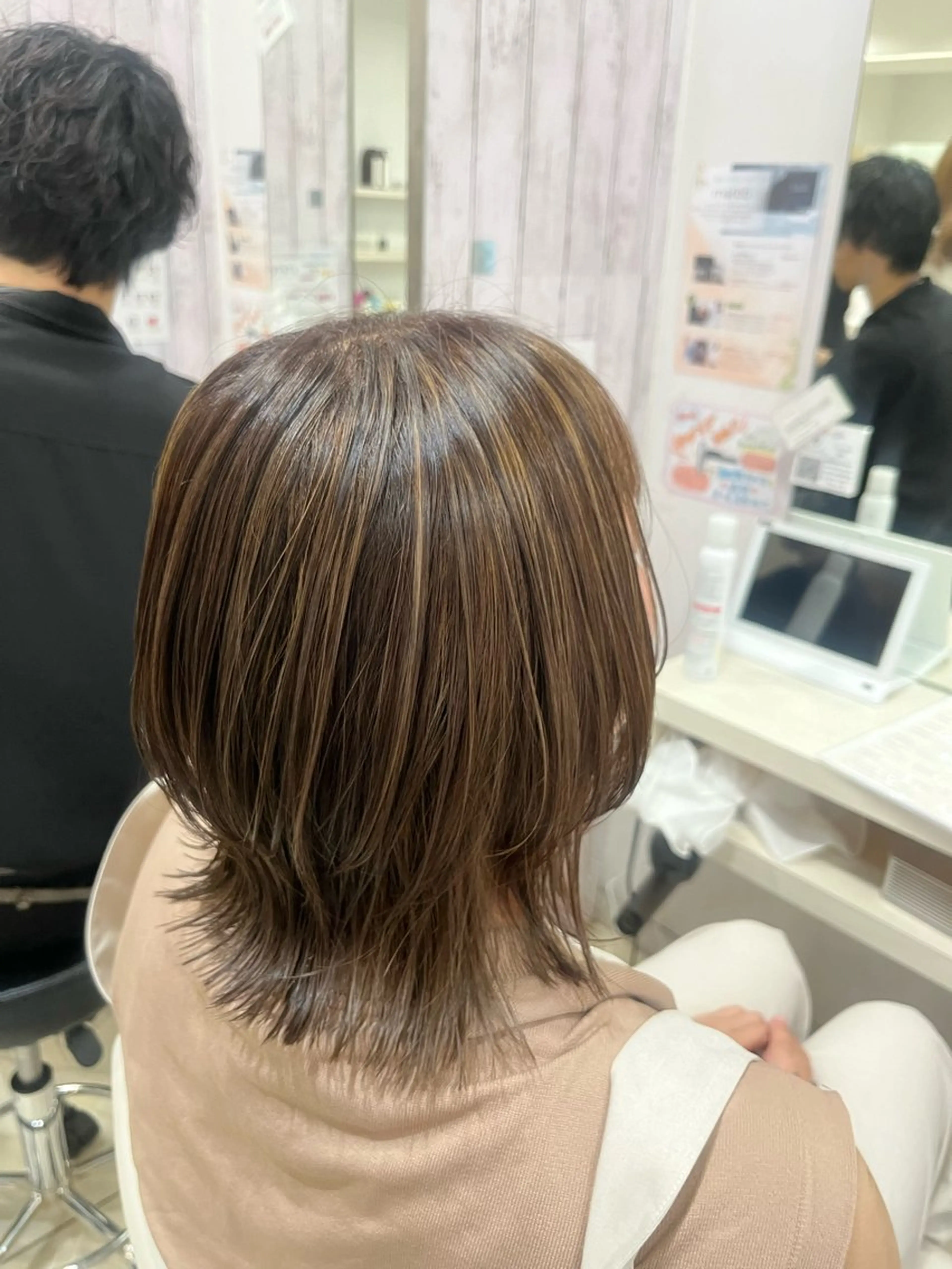 ミディアム カラー ハイライトカラー ハイライト ヘアカラー トリートメント 🤎ベージュカラー/ 髪質改善/山岸🤎のヘアスタイル