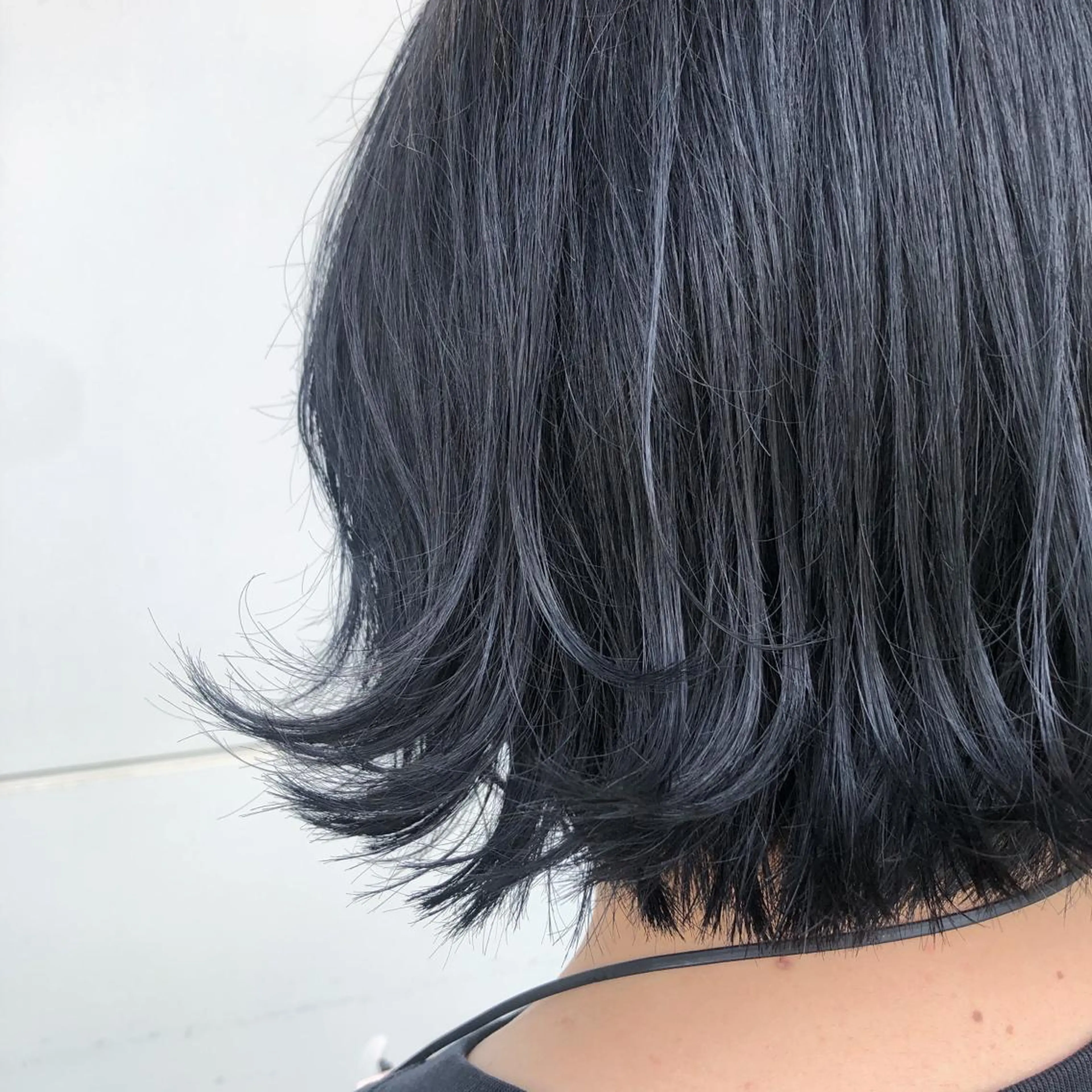 ショート カラー ネイビーカラー オレンジ カトウ ユウカのヘアスタイル