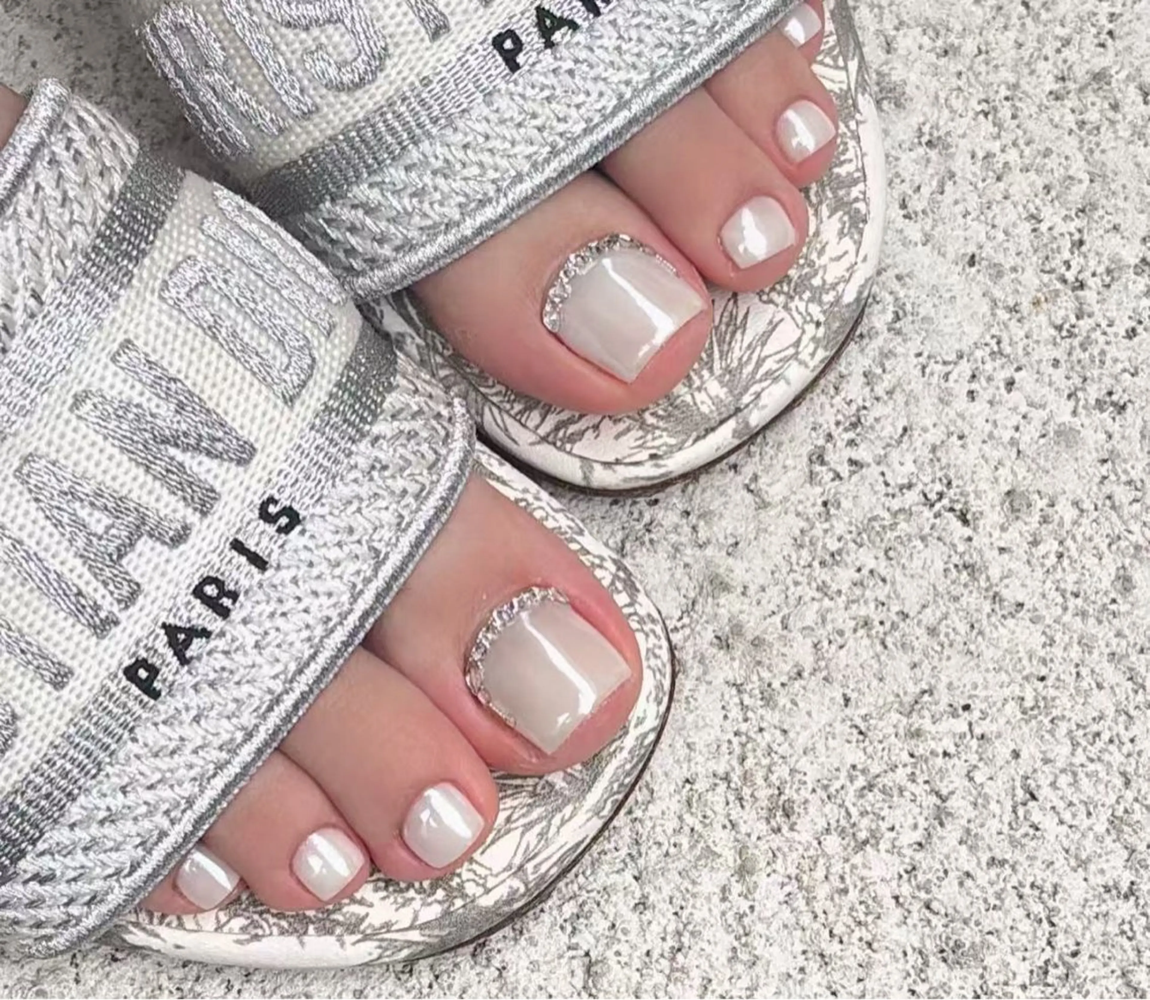 ネイル オーロラネイル チークネイル フレンチネイル ガラスフレンチ グラデーション 🎀 あやのネイルデザイン