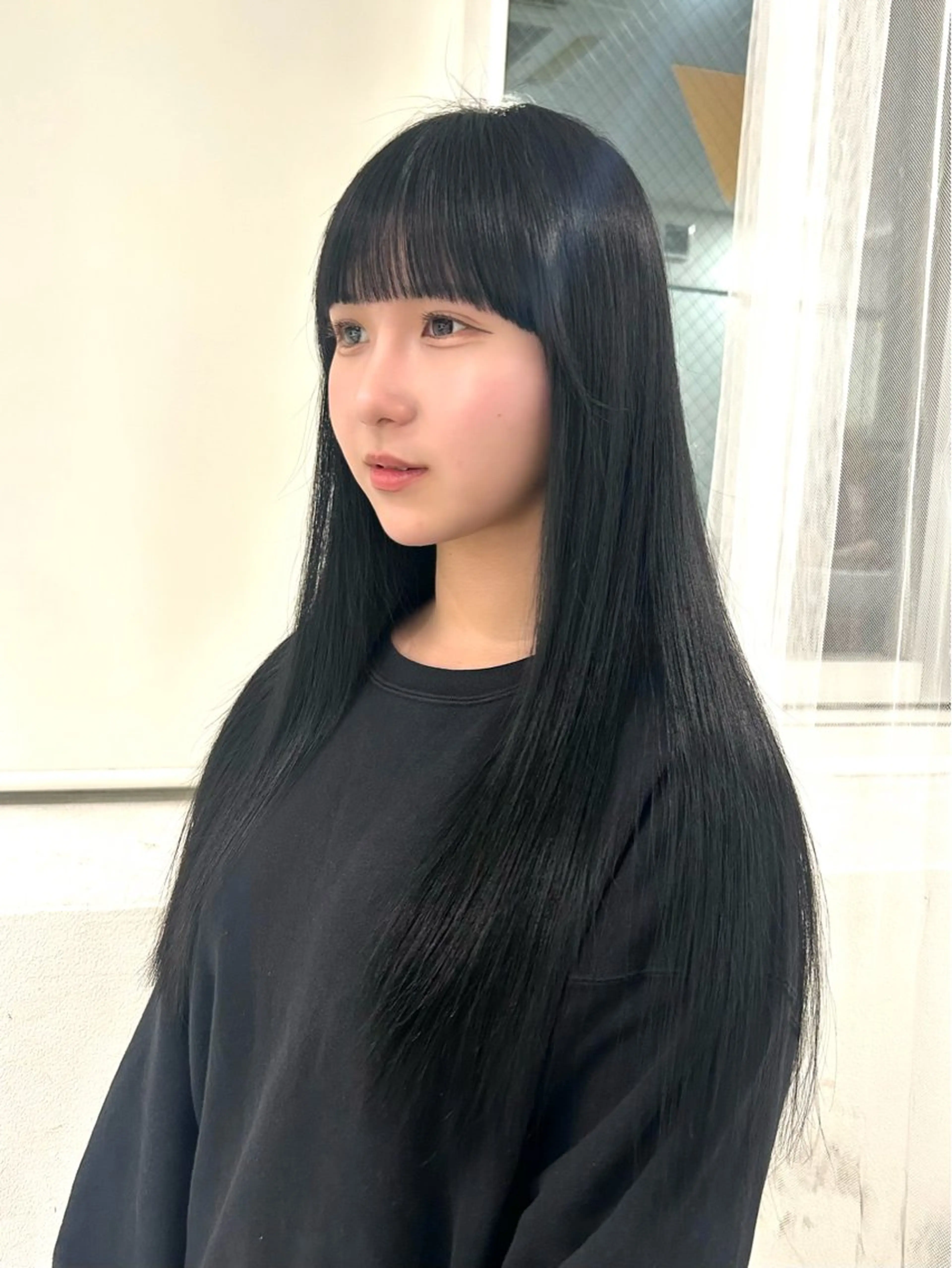 セミロング ヘアカラー ブリーチ/ベージュ /レイヤー/ひよりのヘアスタイル