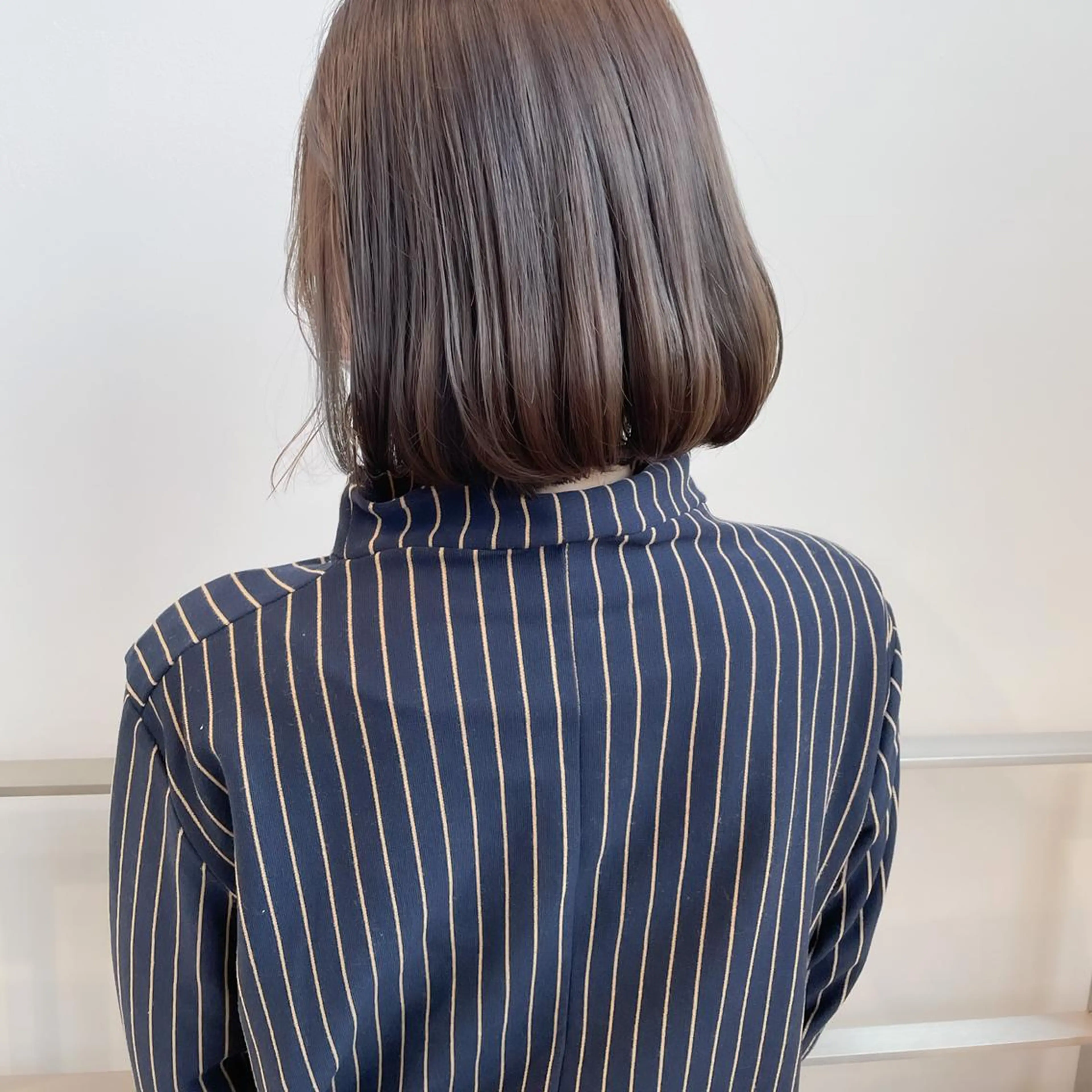 ショート カラー ヘアアレンジ ミニボブ/ブリーチ 🌈MISATOのヘアスタイル