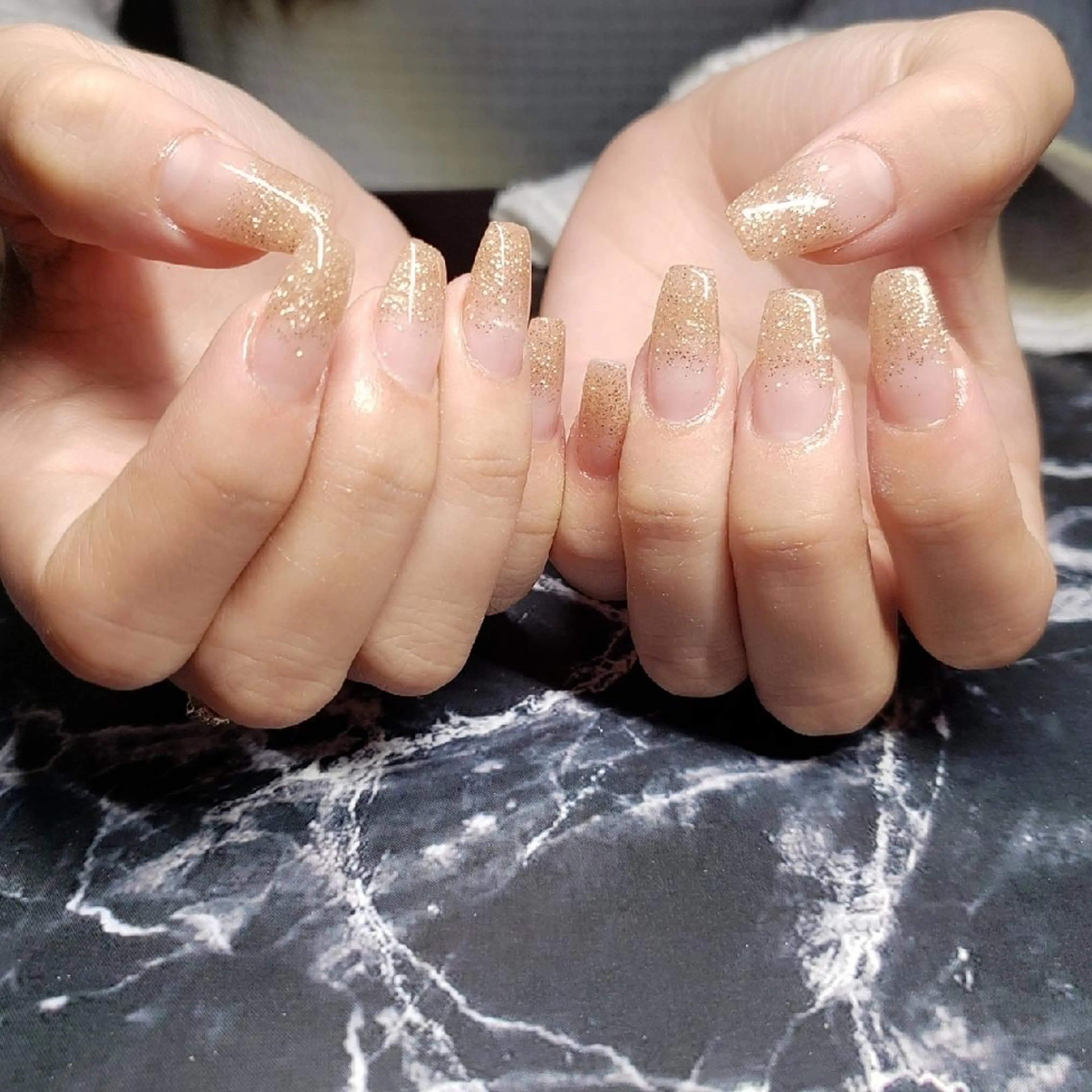 ミディアム ネイル ハンドネイル クロキ 。のネイルデザイン