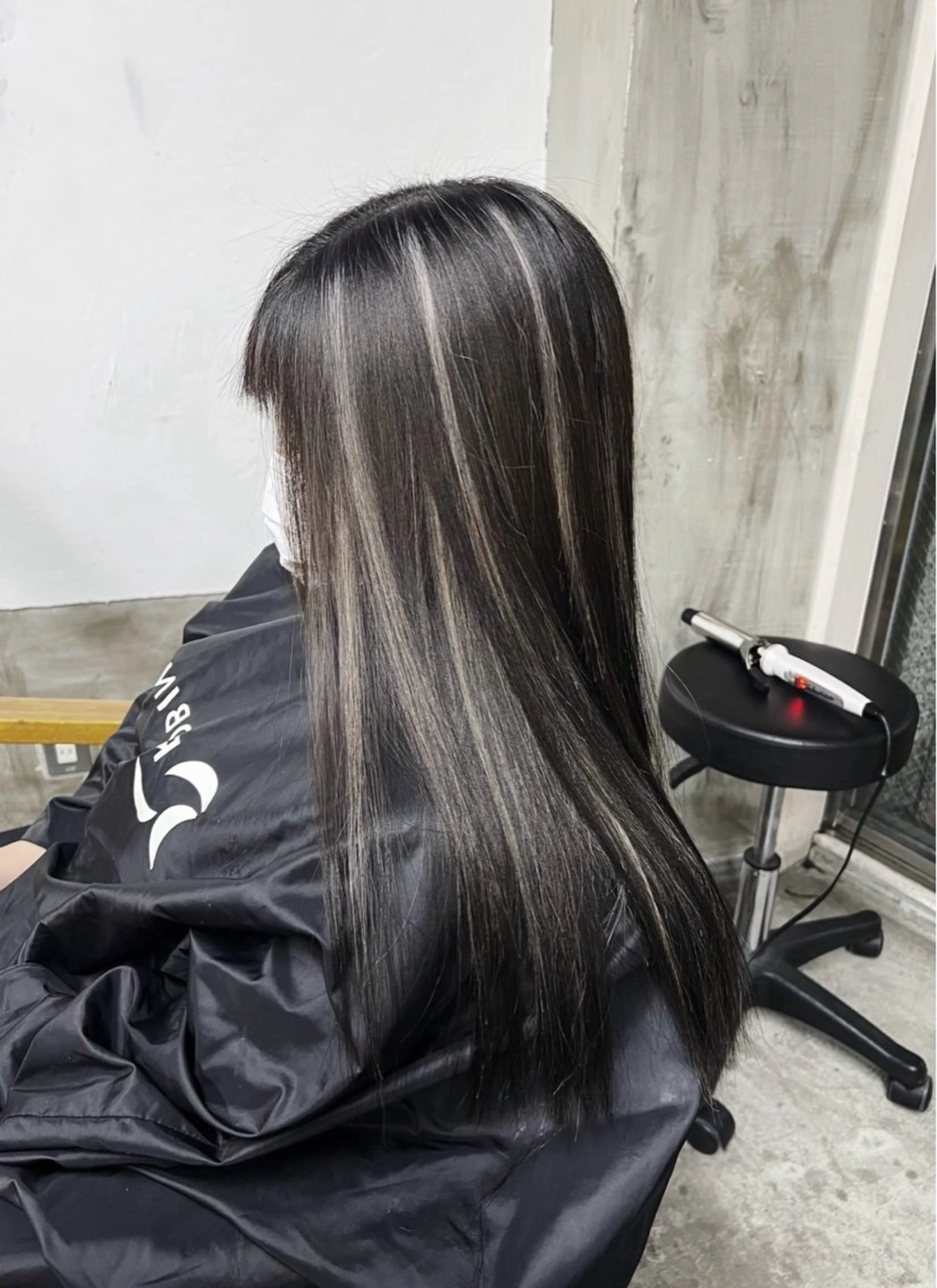 セミロング カラー ダークグレー ダークグレージュ グレージュ ハイライトカラー ハイライト ヘアカラー トリートメント ROBIN所属・指名数No.1 /NAOYAのヘアスタイル