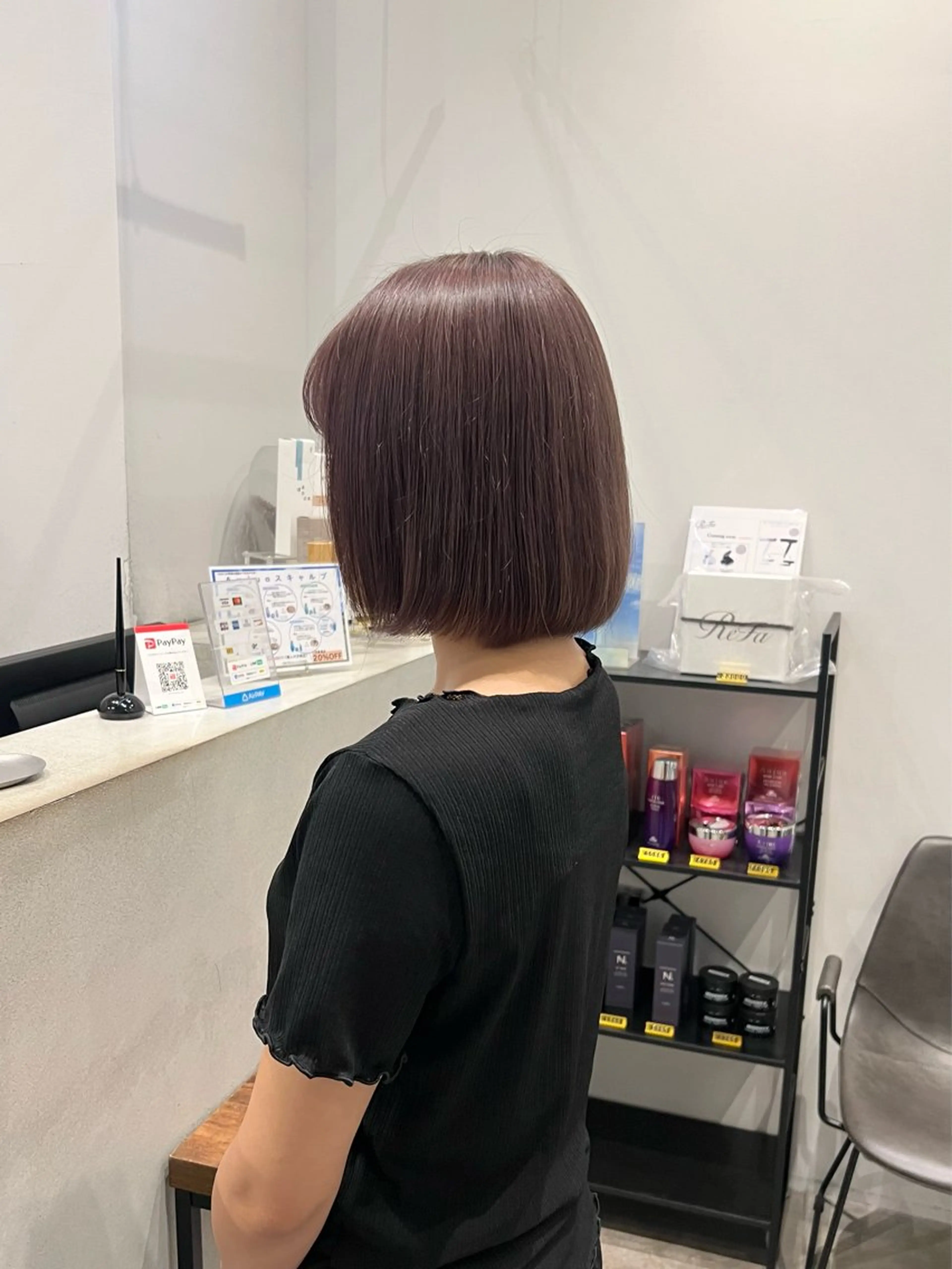 ショート カラー ブリーチ グレージュ ラベンダーカラー ラベンダーグレージュ ラベンダーグレー 吉川 陽菜のヘアスタイル