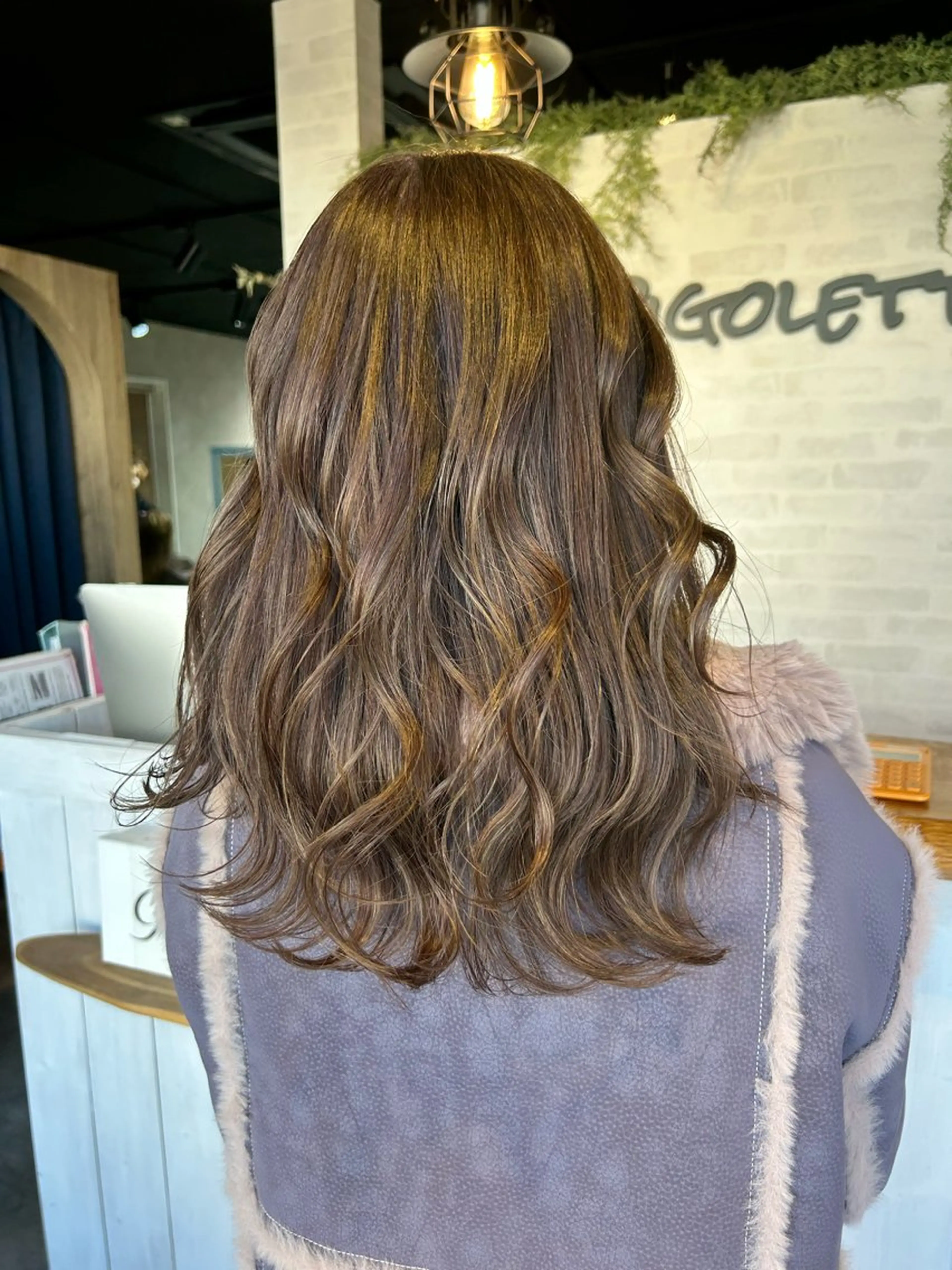 セミロング カラー ハイライトカラー ハイライト ヘアカラー Rigoletto所属・ショート/レイヤー 🎀細沼玲花のヘアスタイル