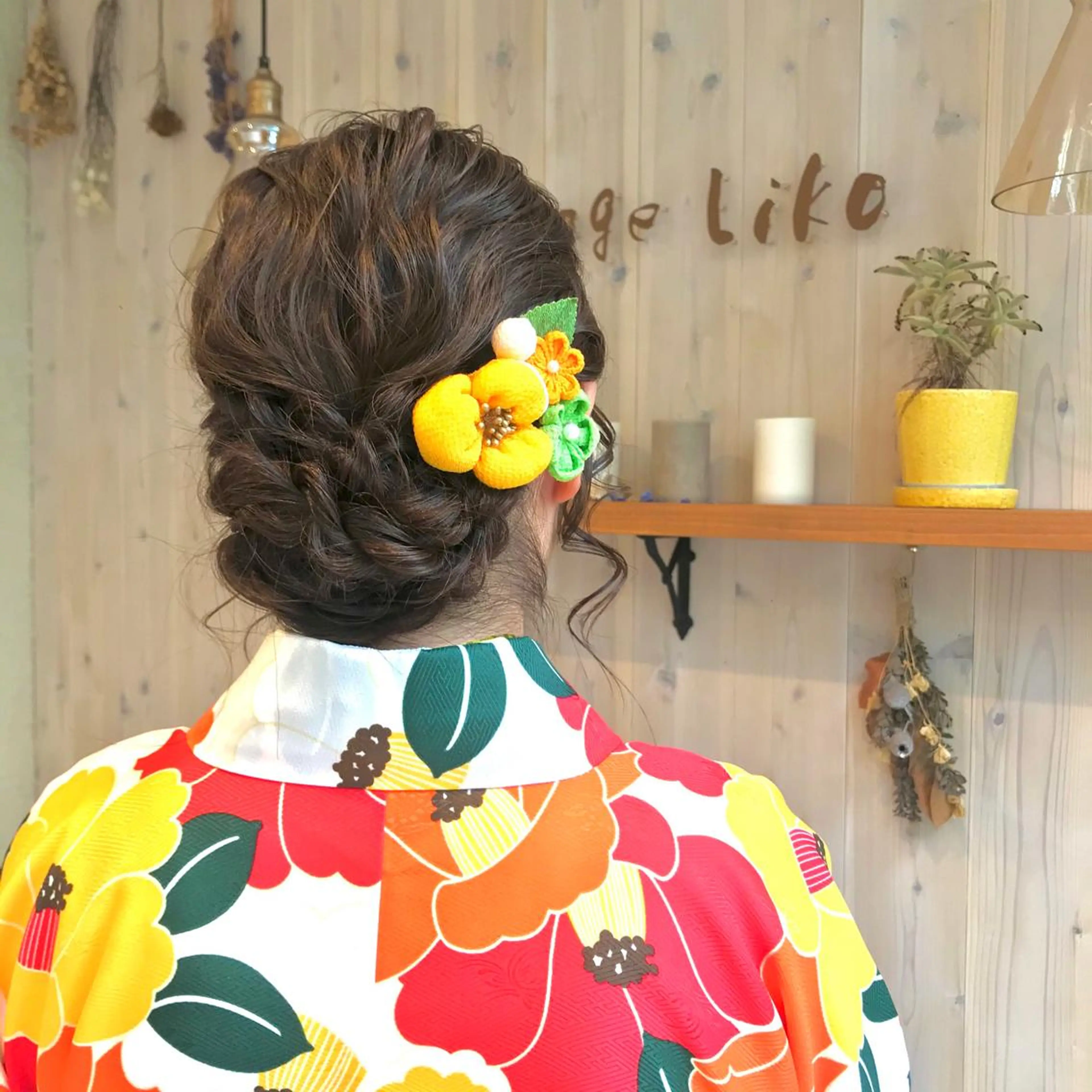 セミロング ヘアアレンジ 透明感カラー/ 寺田千雅子のヘアスタイル