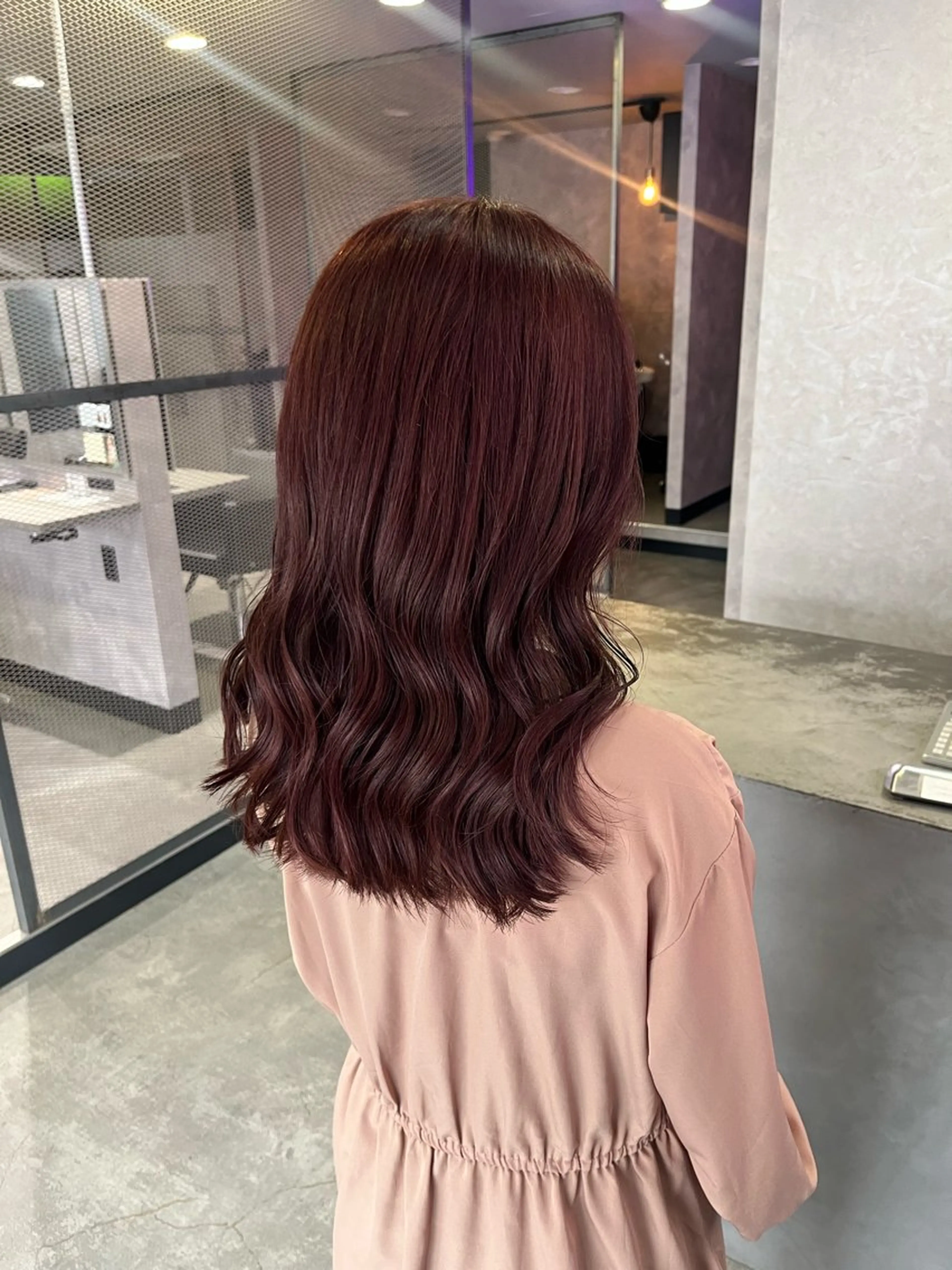 セミロング カラー ヘアカラー 伊藤 由妃乃のヘアスタイル