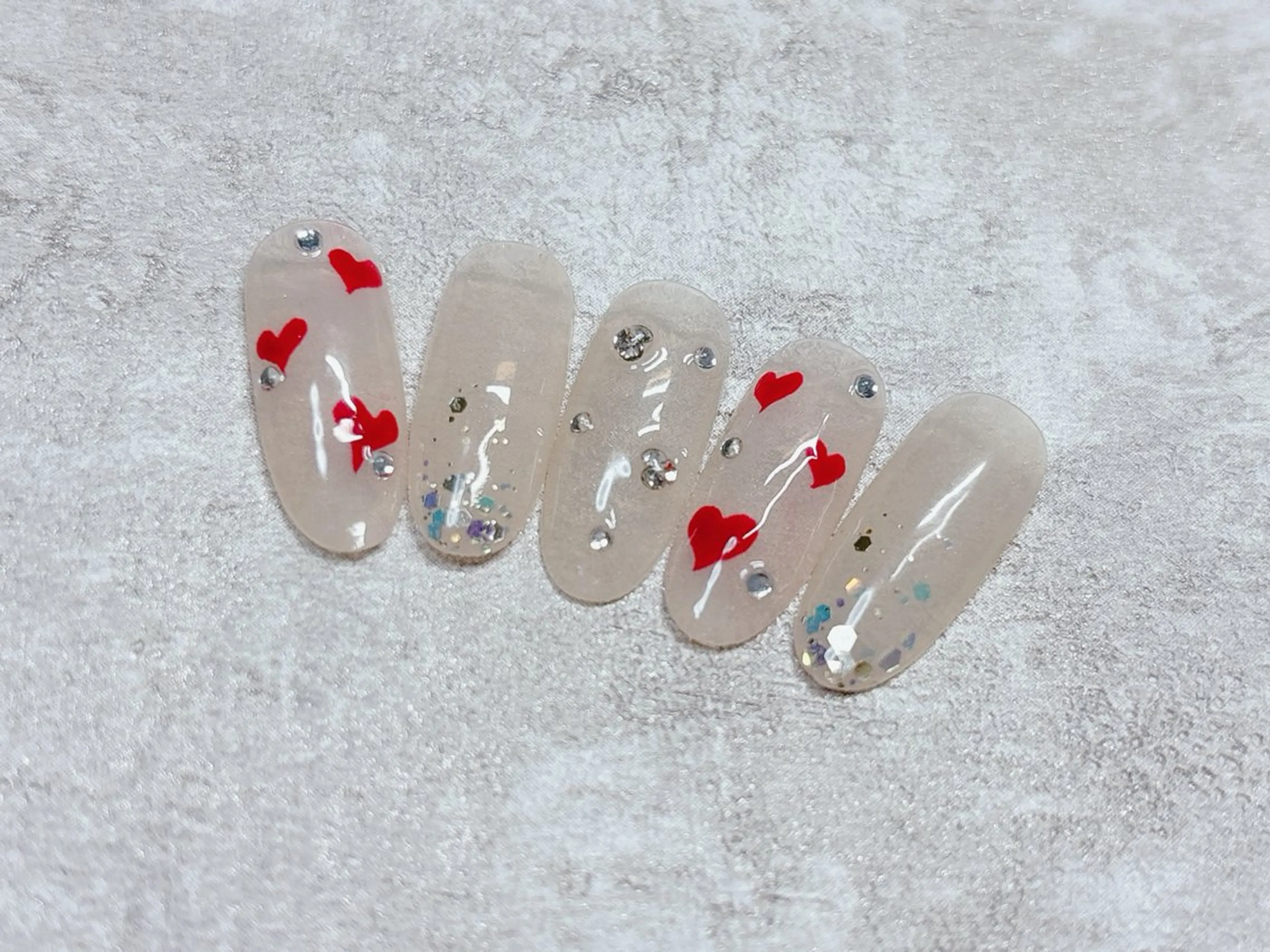 ネイル バレンタイン Nail •Head スパFortunaのネイルデザイン