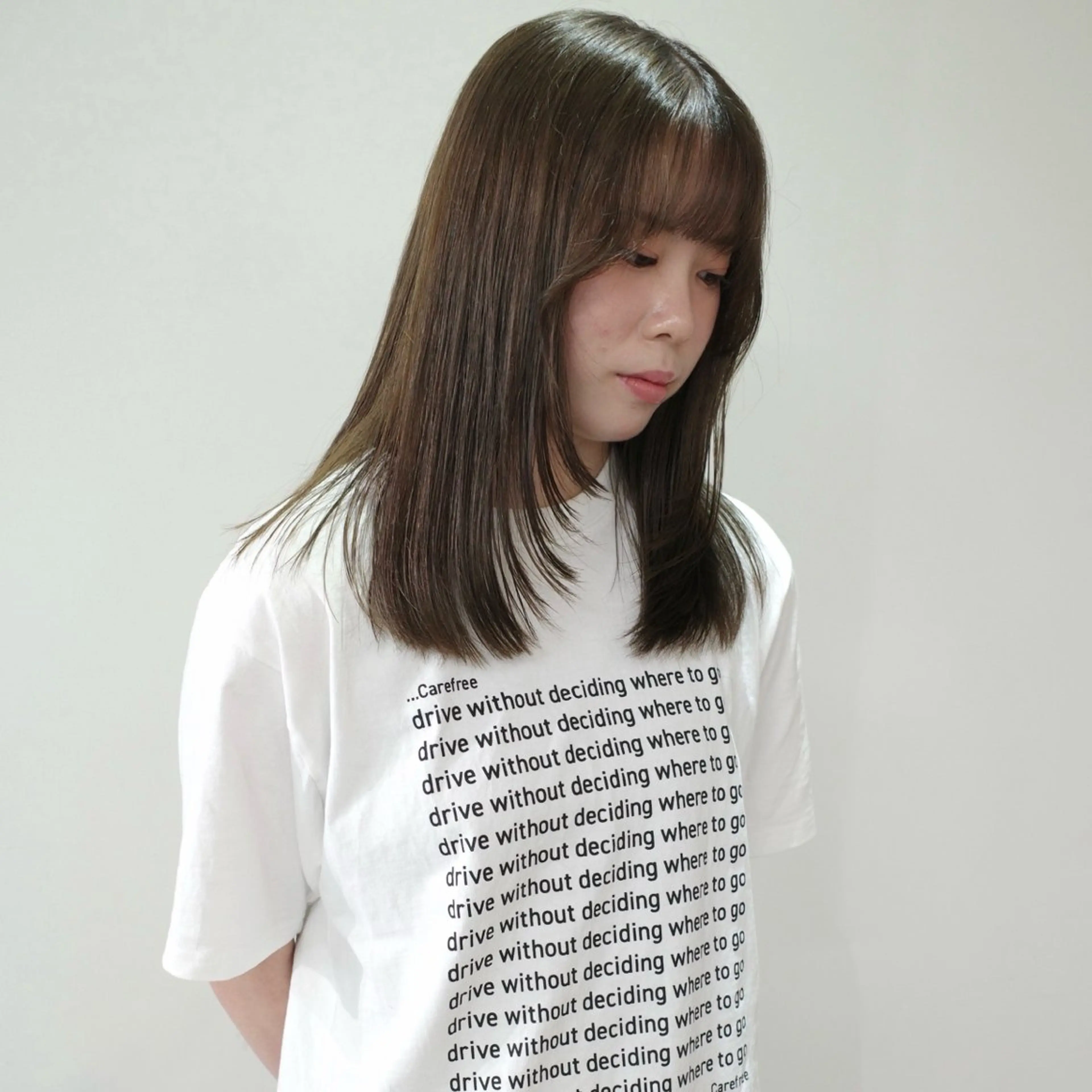 セミロング カラー 透明感カラー 顔まわりレイヤー 顔周りカット ハッシュカット レイヤーカット カット ヘアカラー トリートメント nonoka オリーブ/グレージュのヘアスタイル