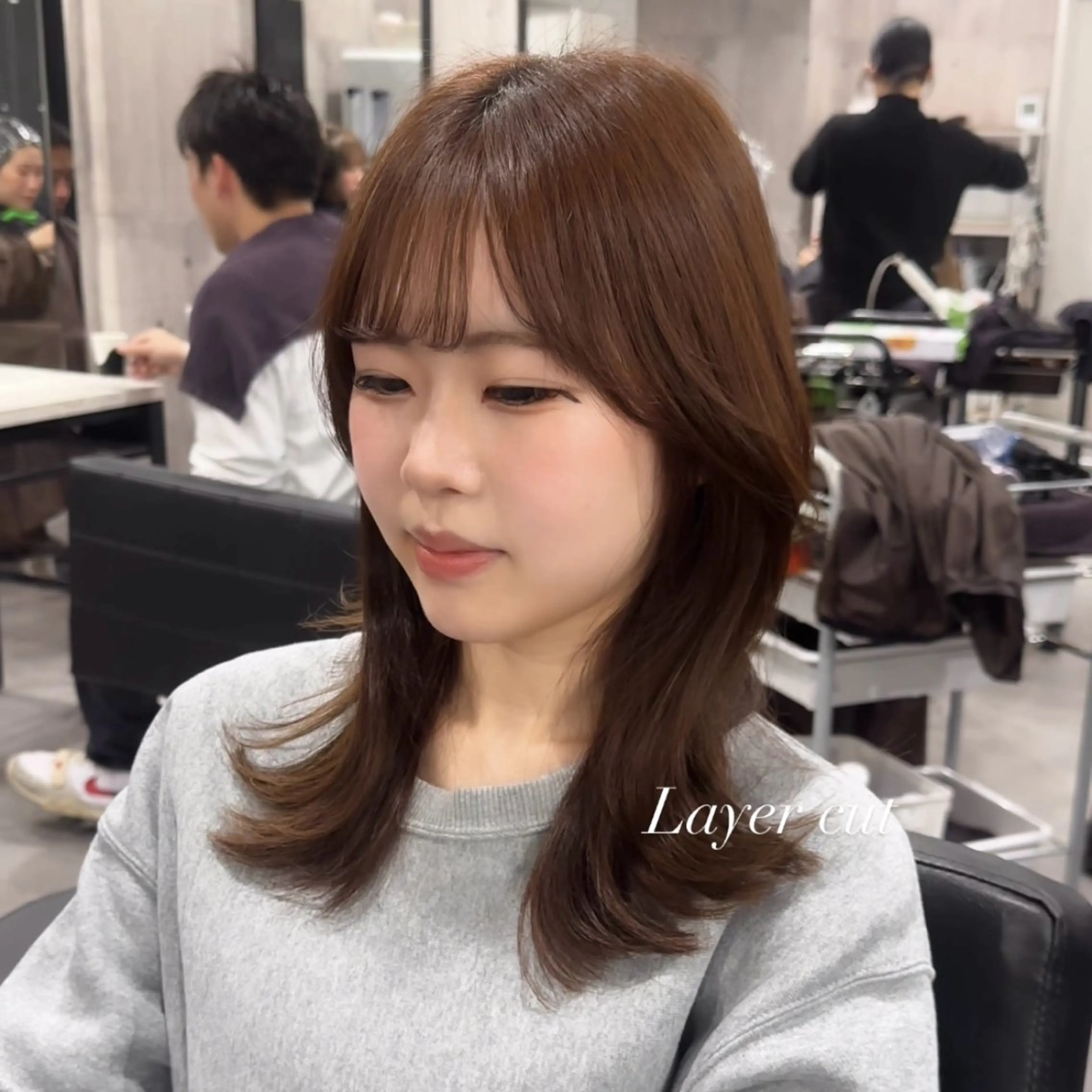 セミロング カラー 髪質改善 韓国風ヘア レイヤーカット トリートメント _WHITE +南海難波所属・YUMI YUMIのヘアスタイル