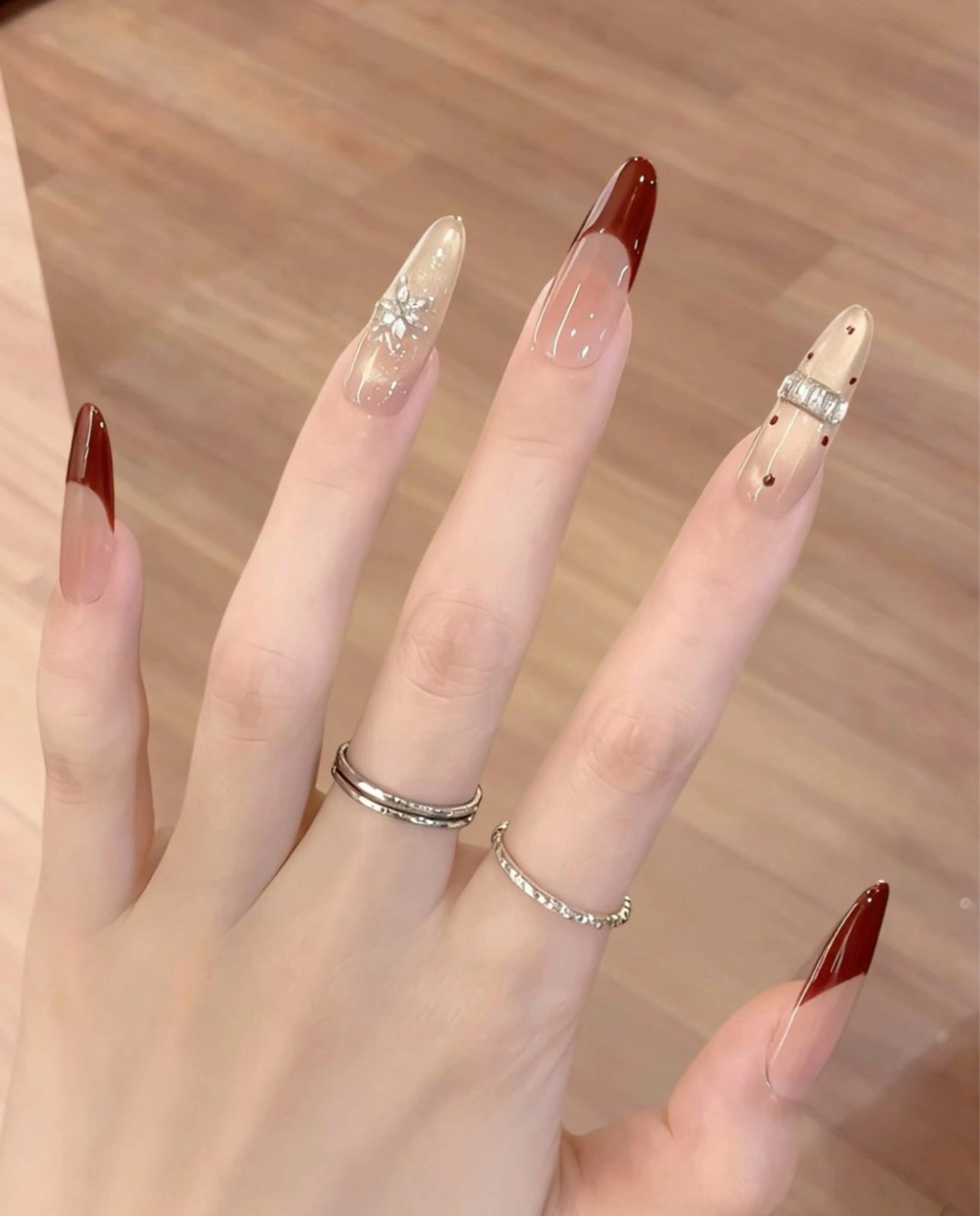 ネイル ETELUNA Nail 銀座店【パラジェル/フィルイン/チップスカルプ/マグネット/ニュアンス】所属・周 テイのネイルデザイン