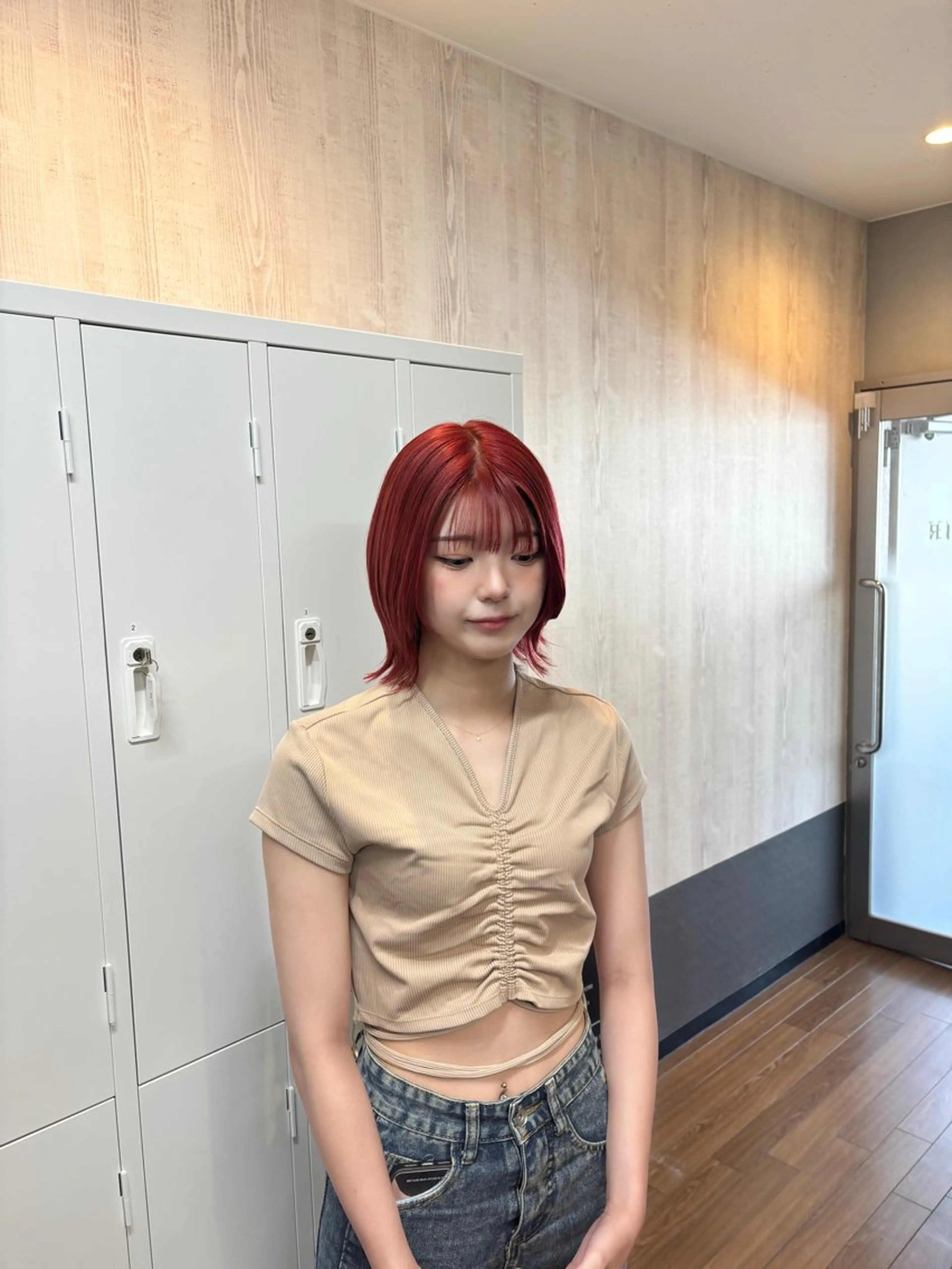 ショート カラー ブリーチ レッドカラー 🩵 honoka🩵のヘアスタイル