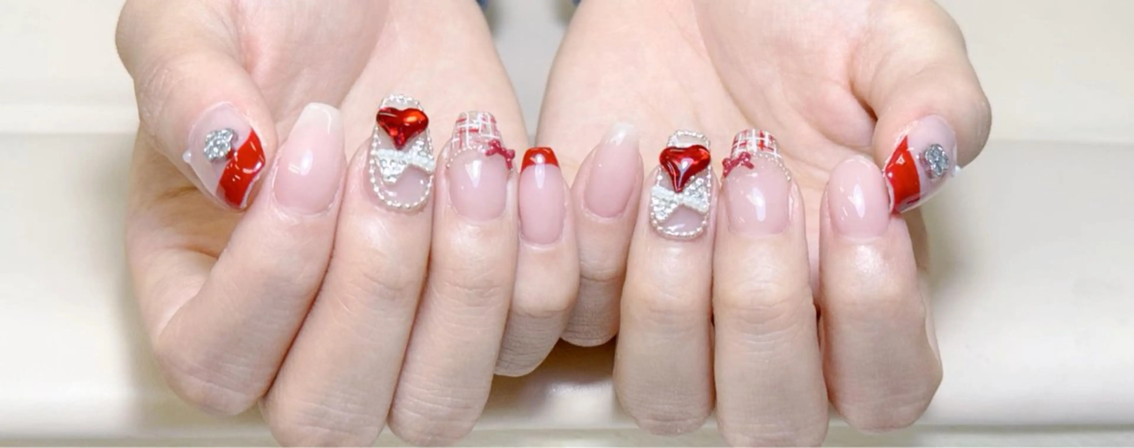 ネイル 小島 阿佑美のネイルデザイン