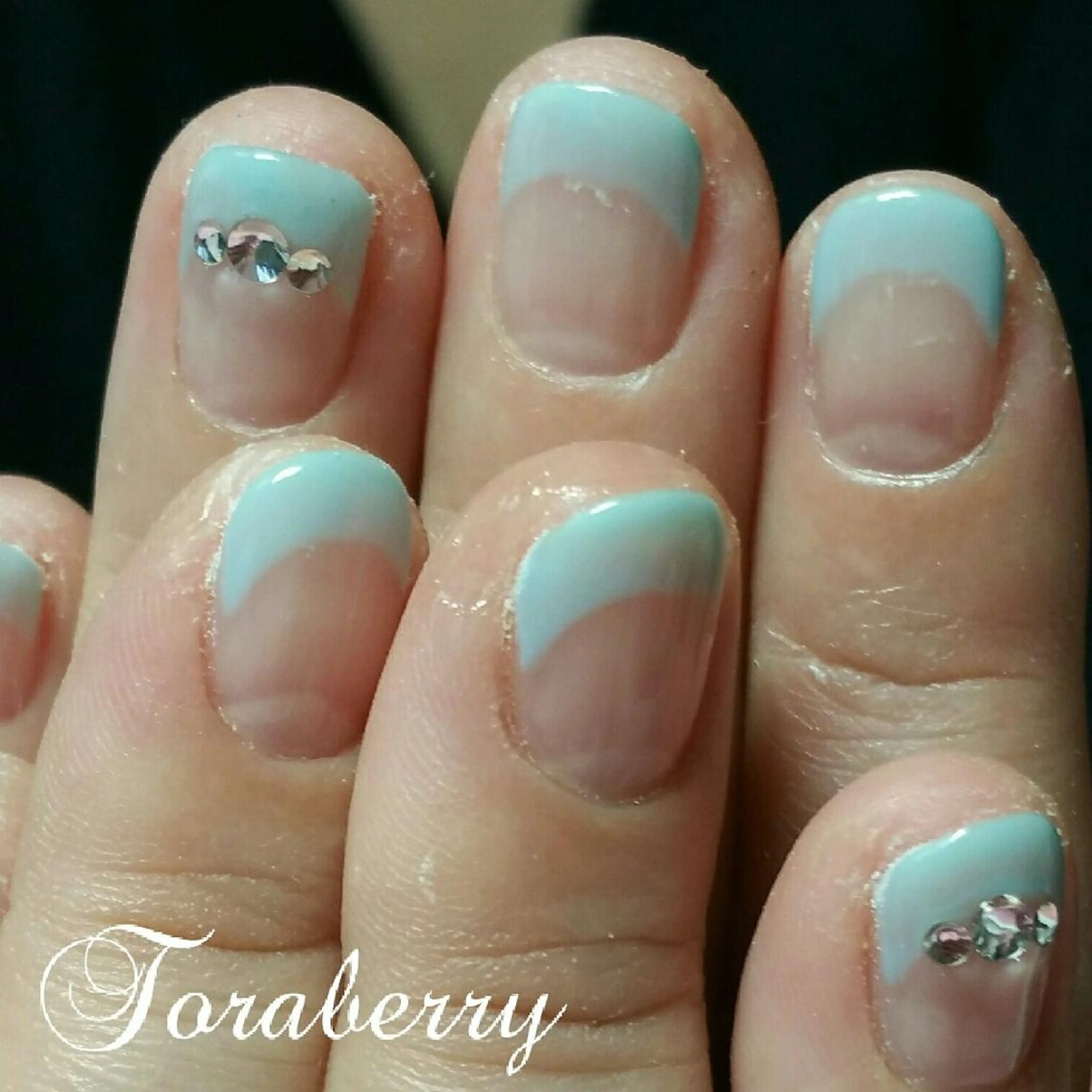 ネイル フレンチネイル ネイリスト なつみのネイルデザイン