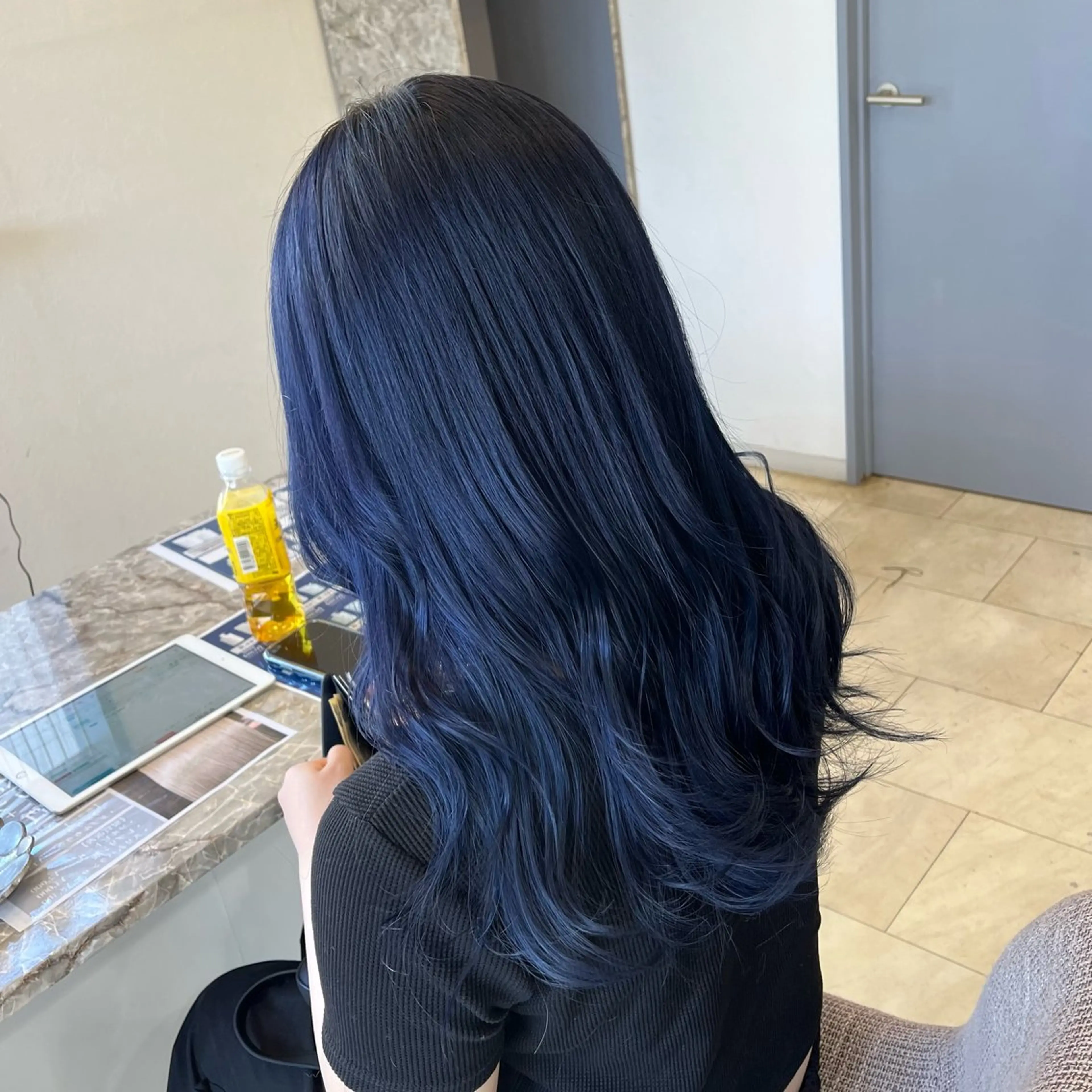 カラー MOMOKA /　Lapis大名店のヘアスタイル