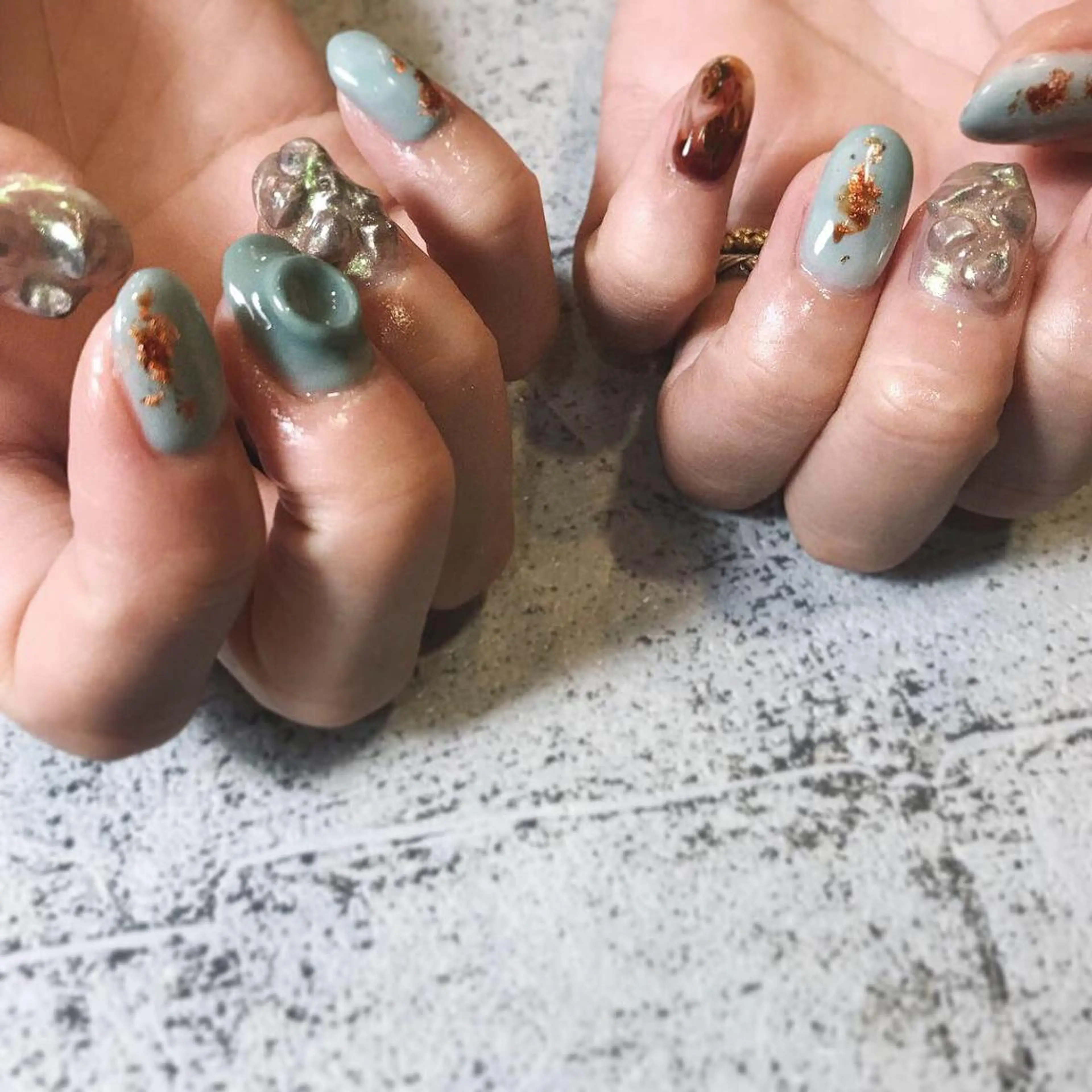 ネイル nail atelier AMBER所属・saori .の眉毛・アイブロウイメージ