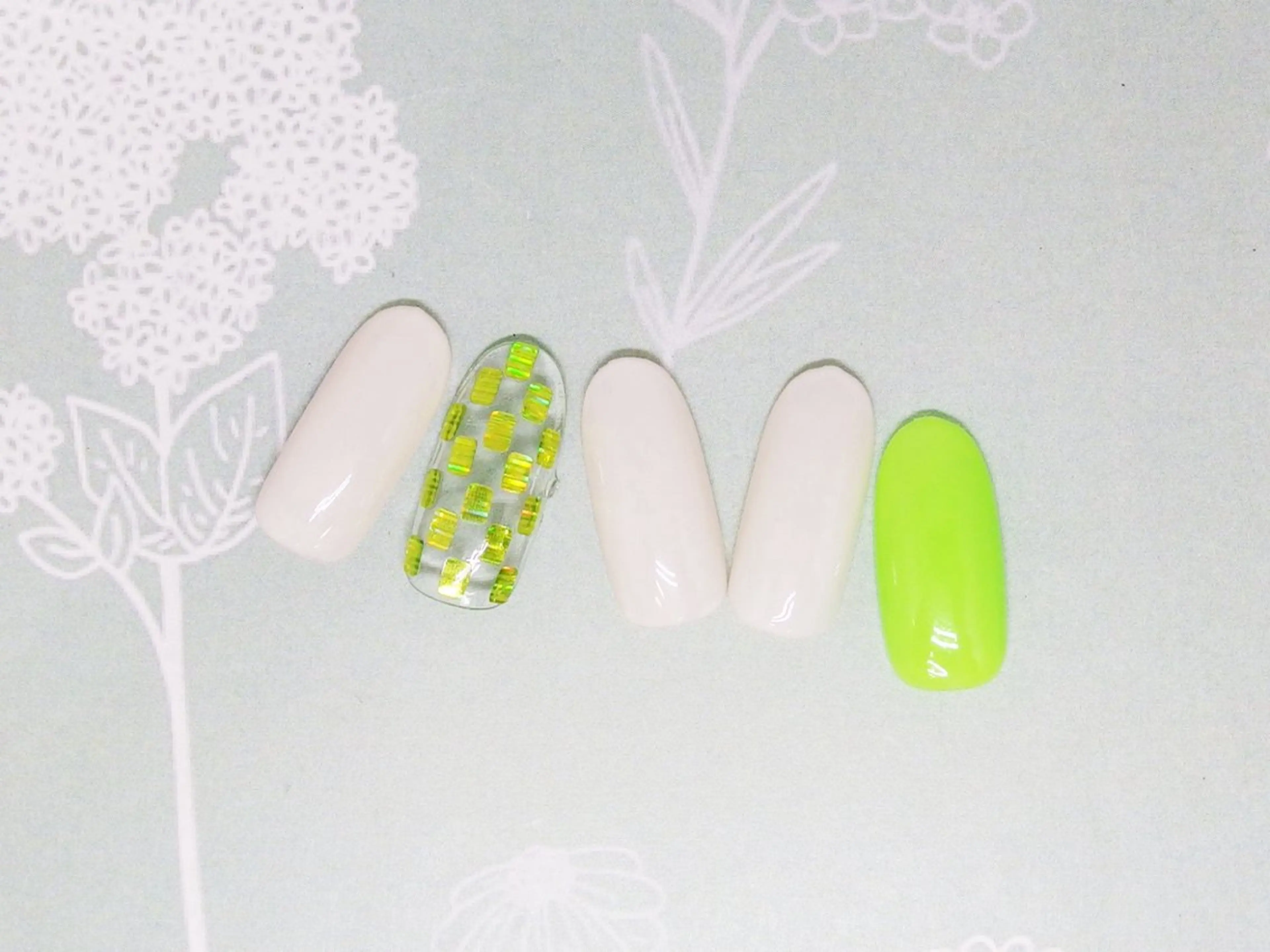 ネイル 持ち込み ハンドネイル ティーエヌ 金山駅東口店のネイルデザイン