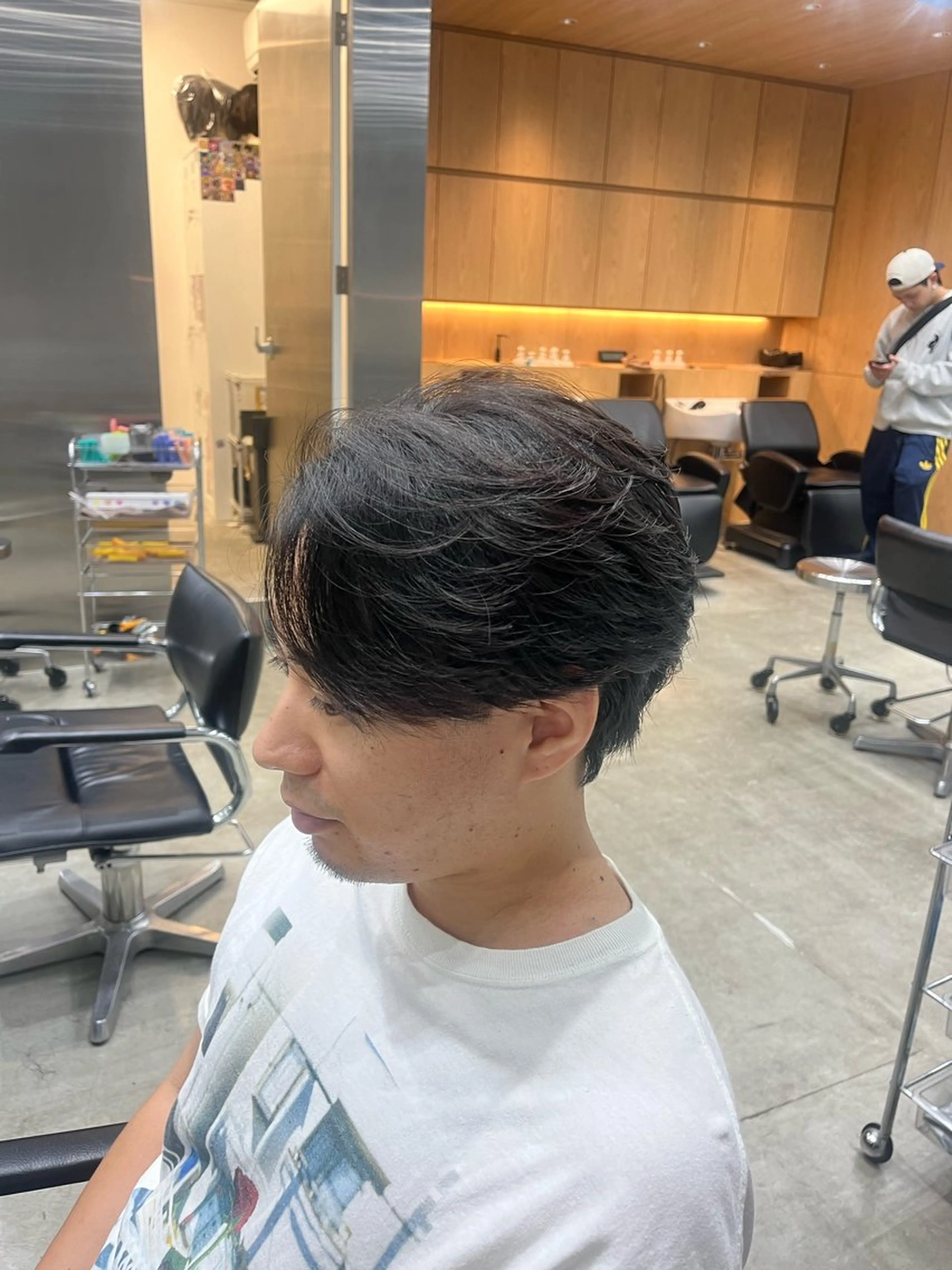 パーマ メンズ フェザーパーマ メンズパーマ カット パーマ 夏果⭐︎fifth 天神 海外風パーマのヘアスタイル