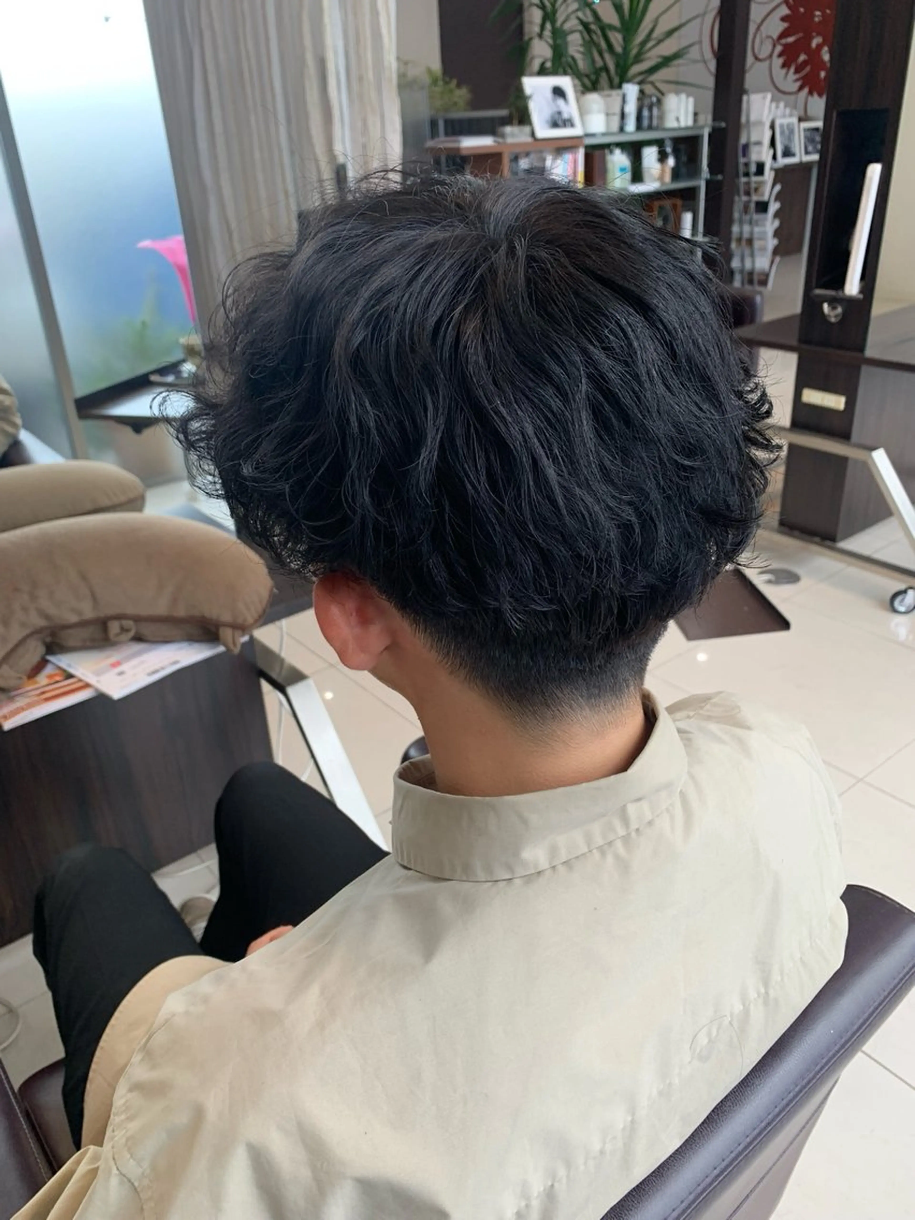 メンズカットパーマモデルの写真