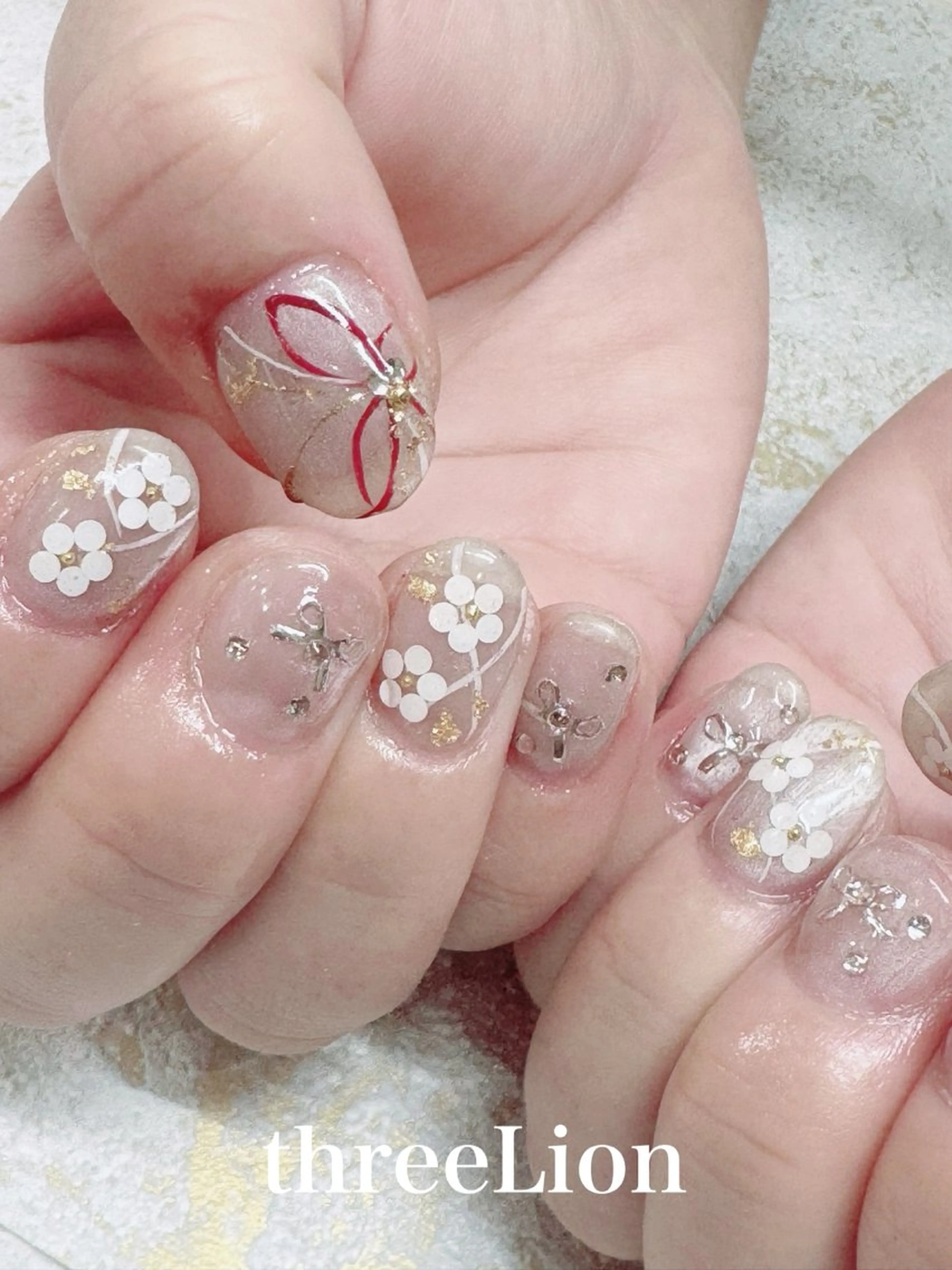 ネイル 成人式 ハンドネイル threeLion ネイル&アイラッシュサロン所属・threeLion ネイル&アイラッシュのマツエク・マツパデザイン