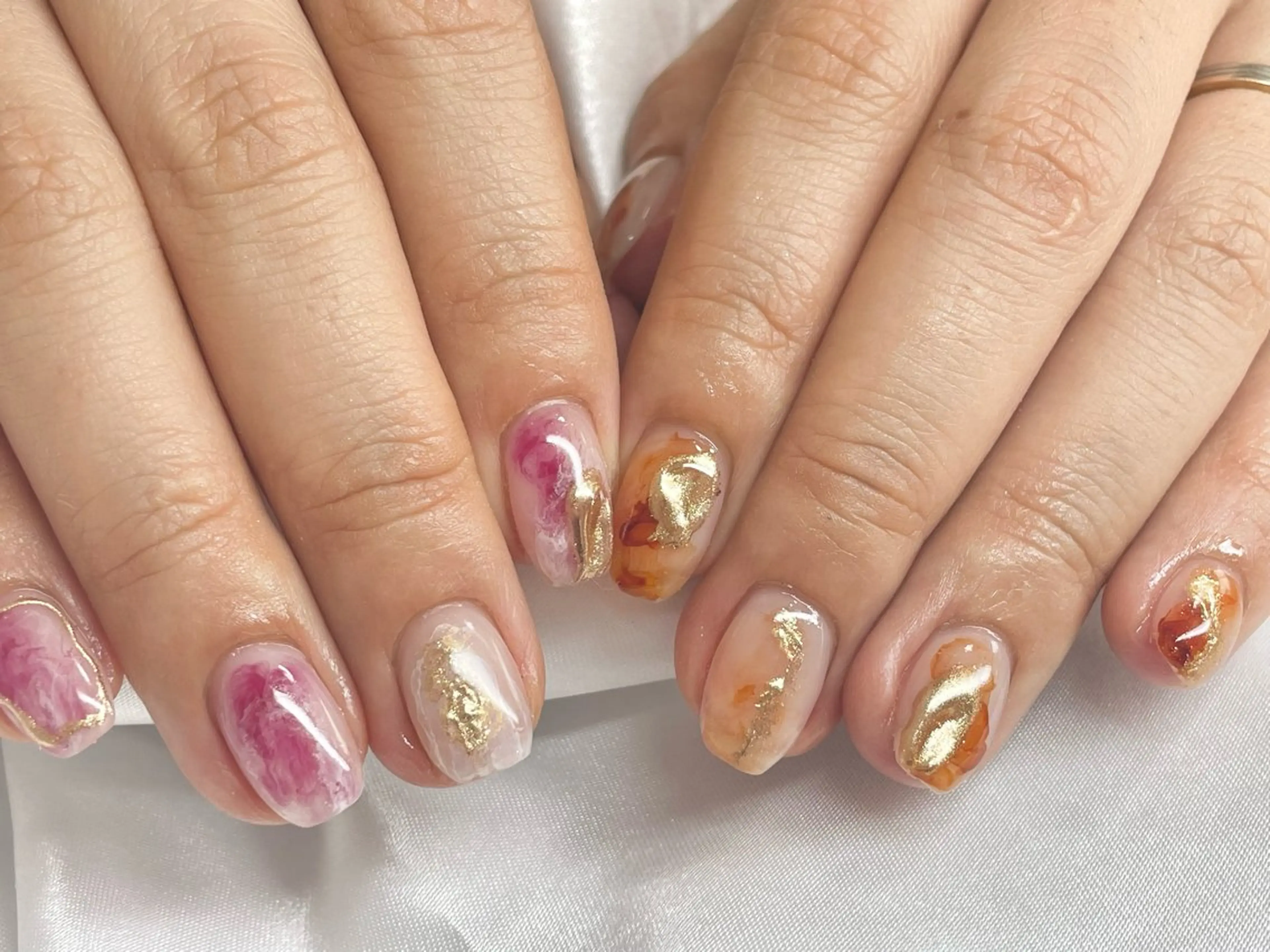 ネイル ミラーネイル ニュアンスネイル 宮當 絵里果のネイルデザイン