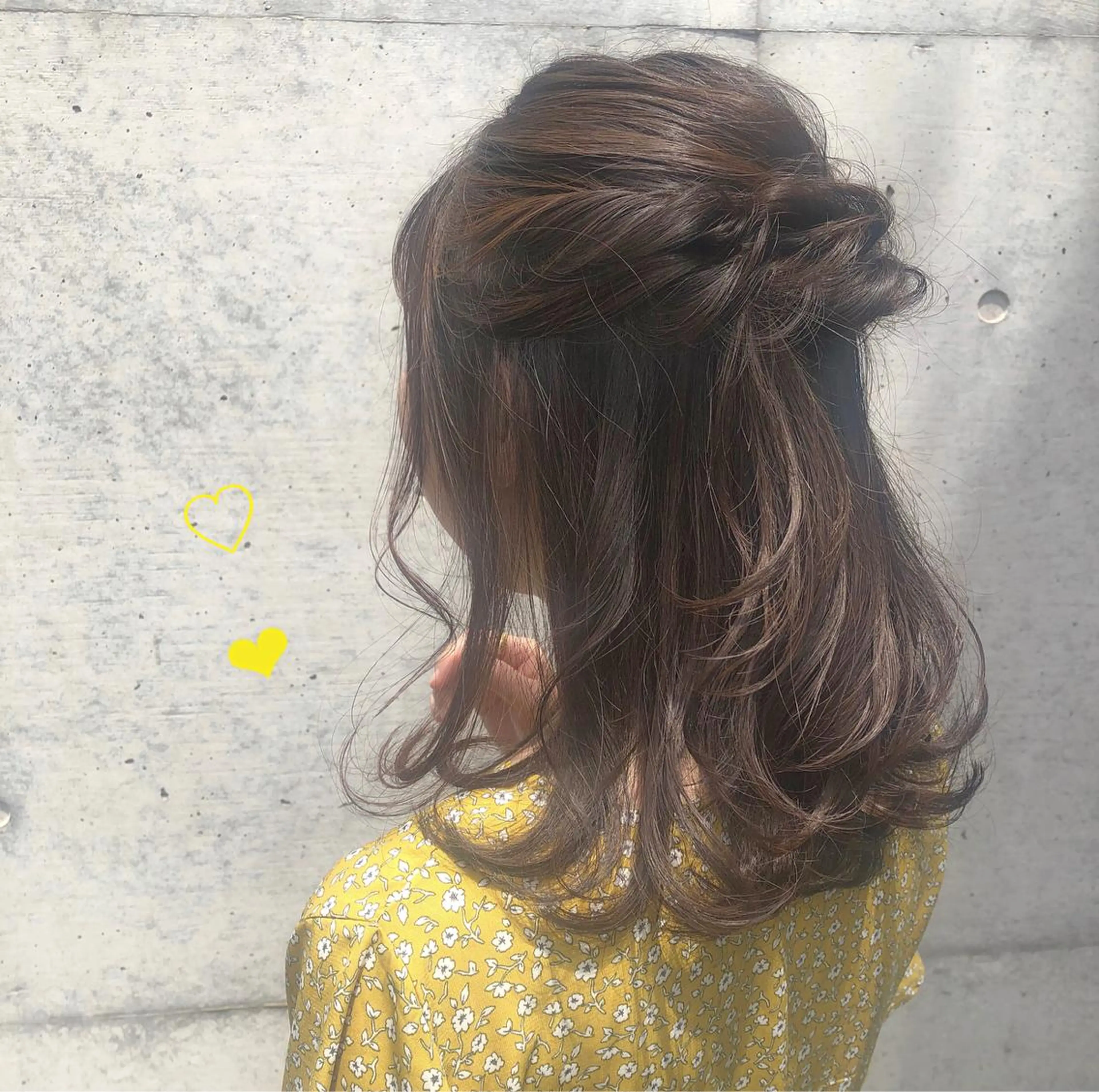 ミディアム カラー パーマ ヘアアレンジ ハーフアップ ヘアセット apish aoyama所属・武 愛子の眉毛・アイブロウイメージ