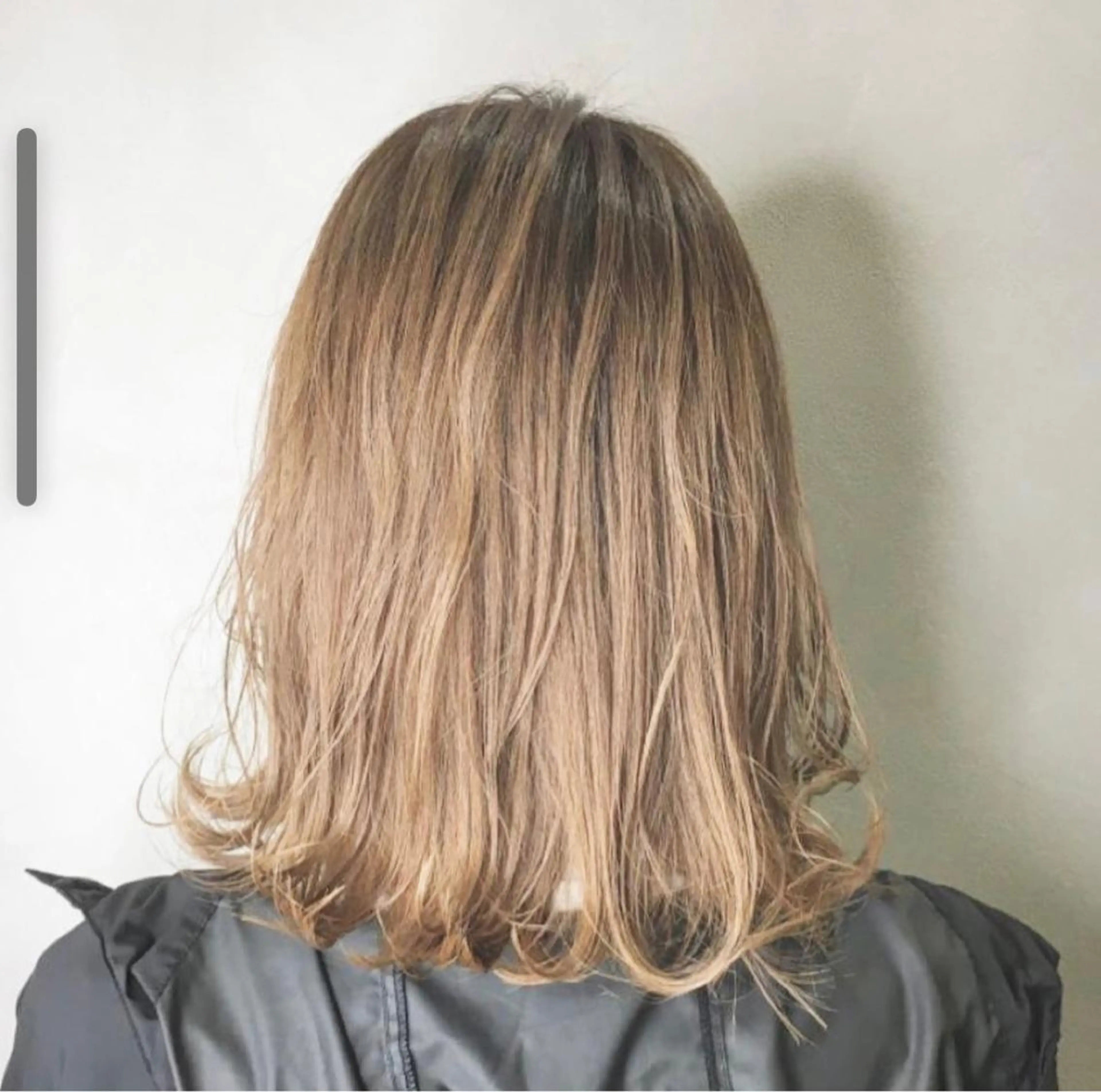 ミディアム 亀川蓮 Agu hairのヘアスタイル