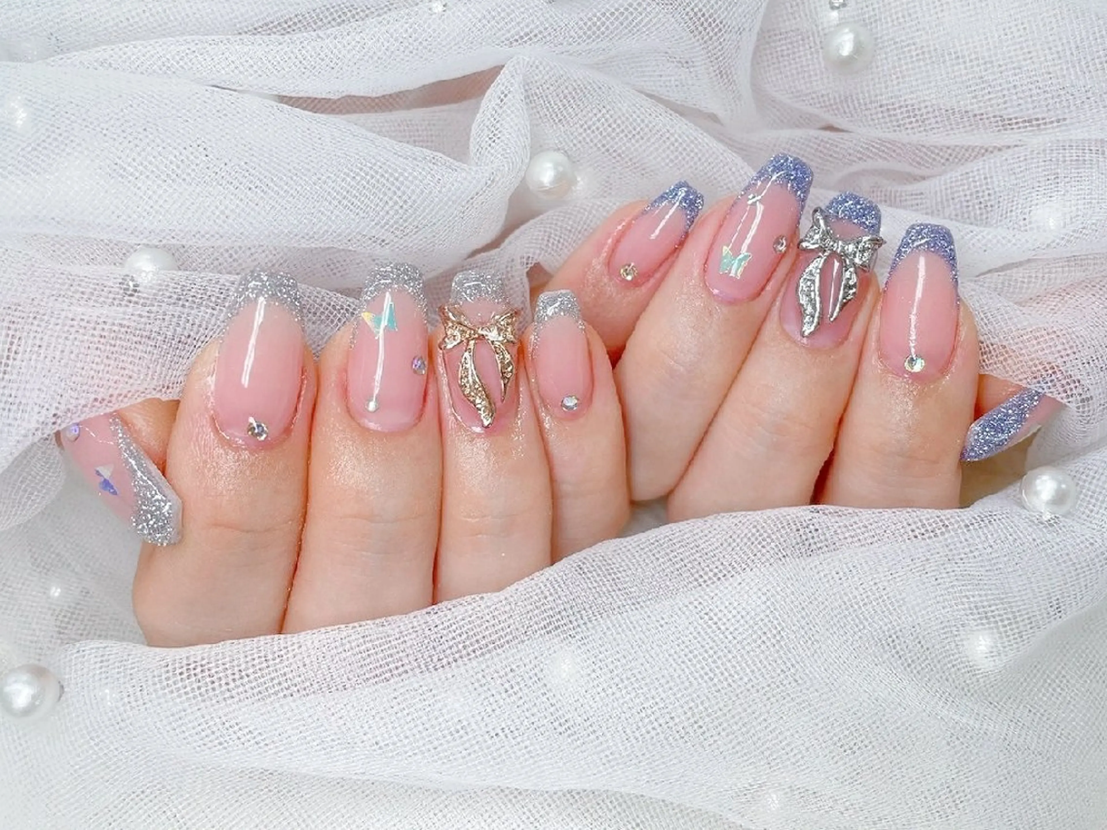 ネイル フラッシュネイル フレンチネイル キラキラネイル ラメ(グリッター) マグネットネイル Chouette Nailのネイルデザイン