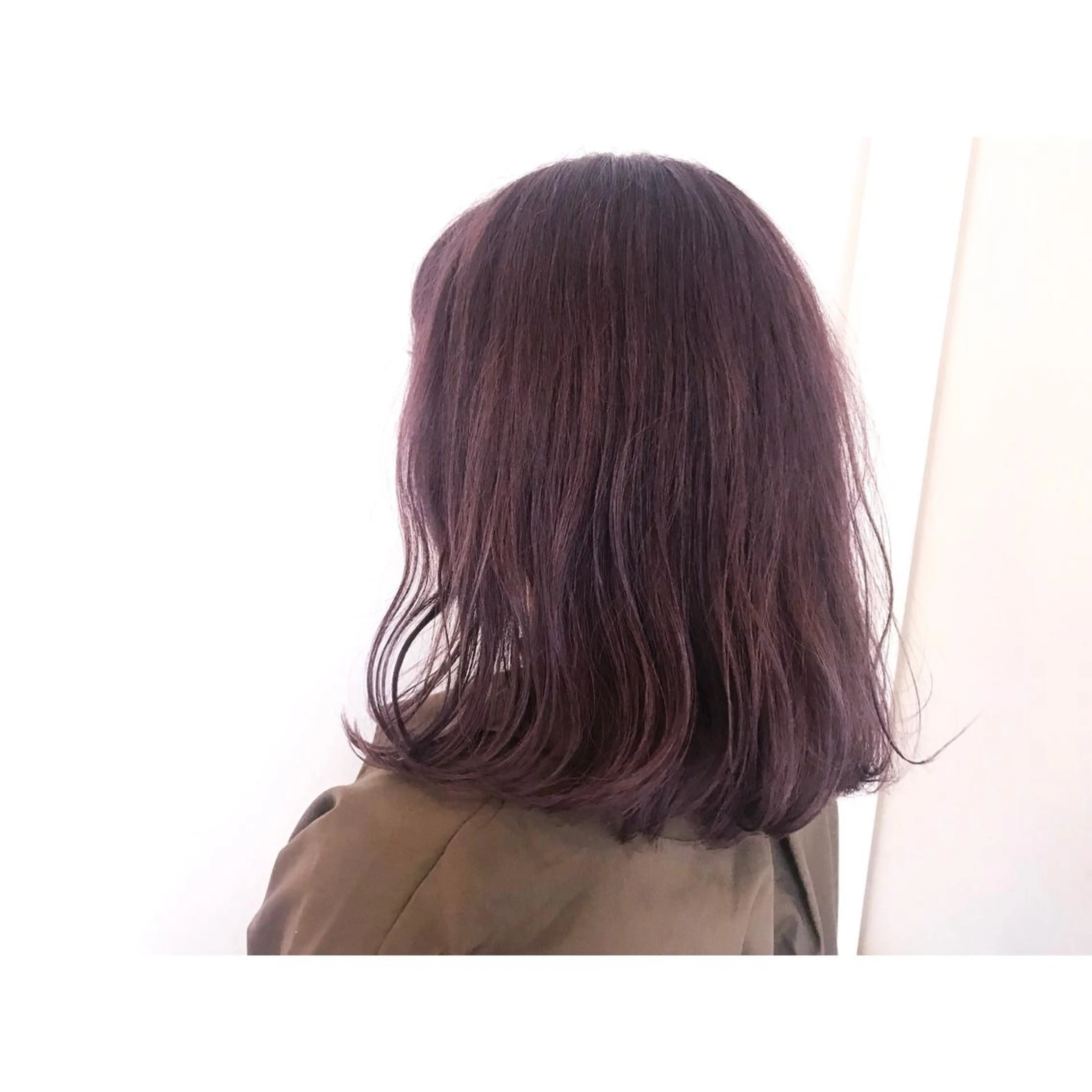 セミロング karen ☺︎のヘアスタイル