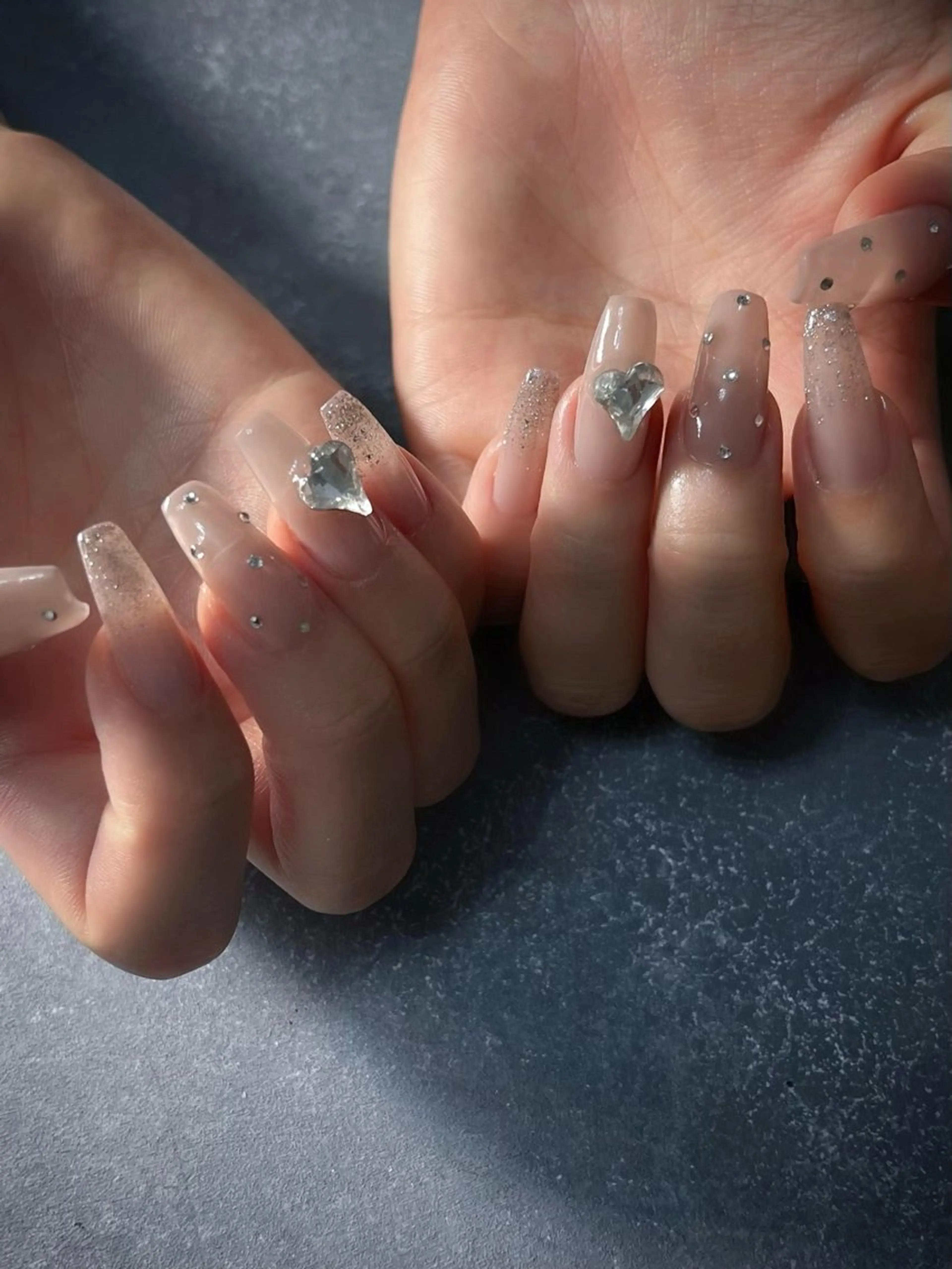 ネイル グラデーション マグネットネイル ワンカラーネイル スカルプネイル ワンホンネイル nine.🦋 YUKOのネイルデザイン