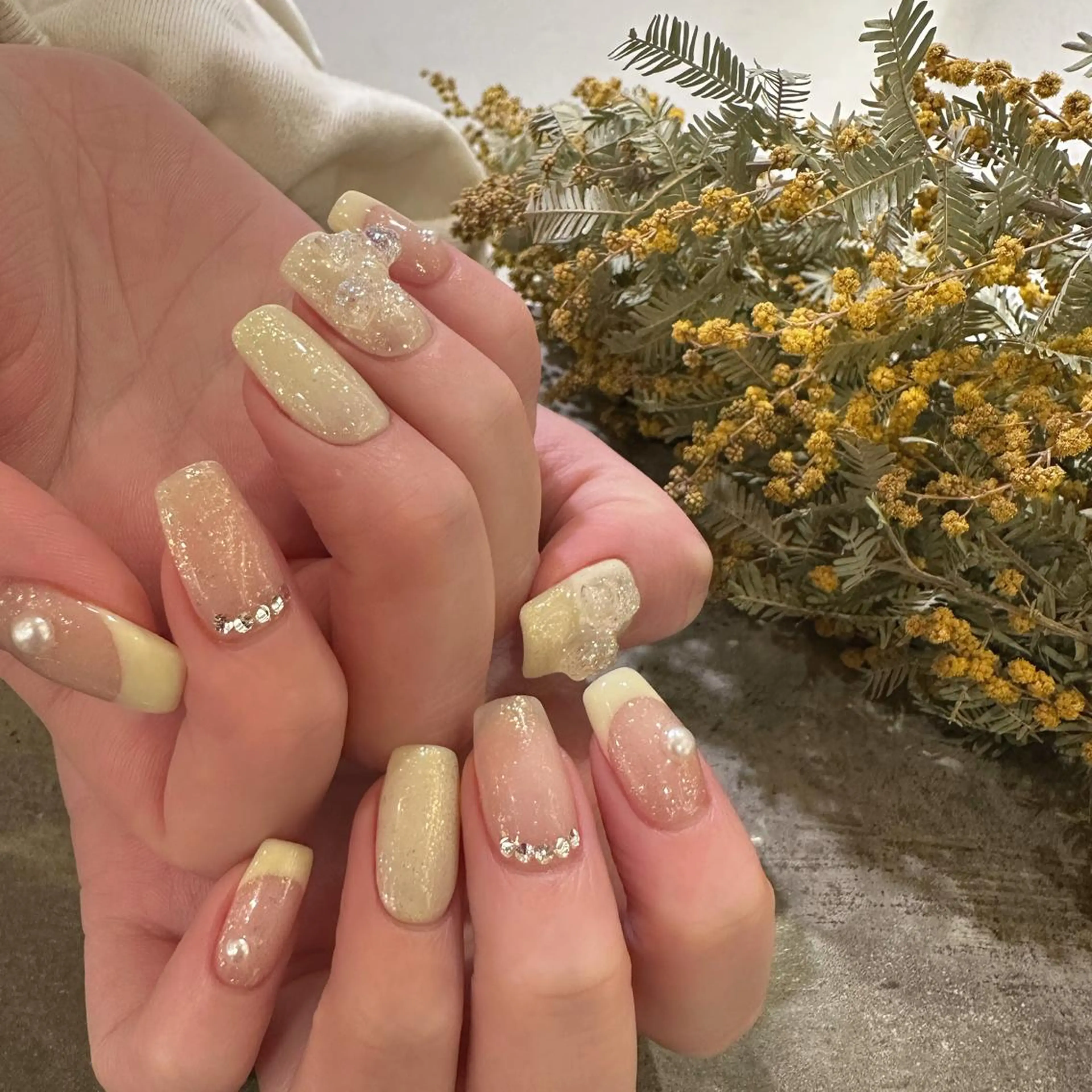 ネイル マツエク・マツパ アイブロウ feey ⁑erinaのネイルデザイン