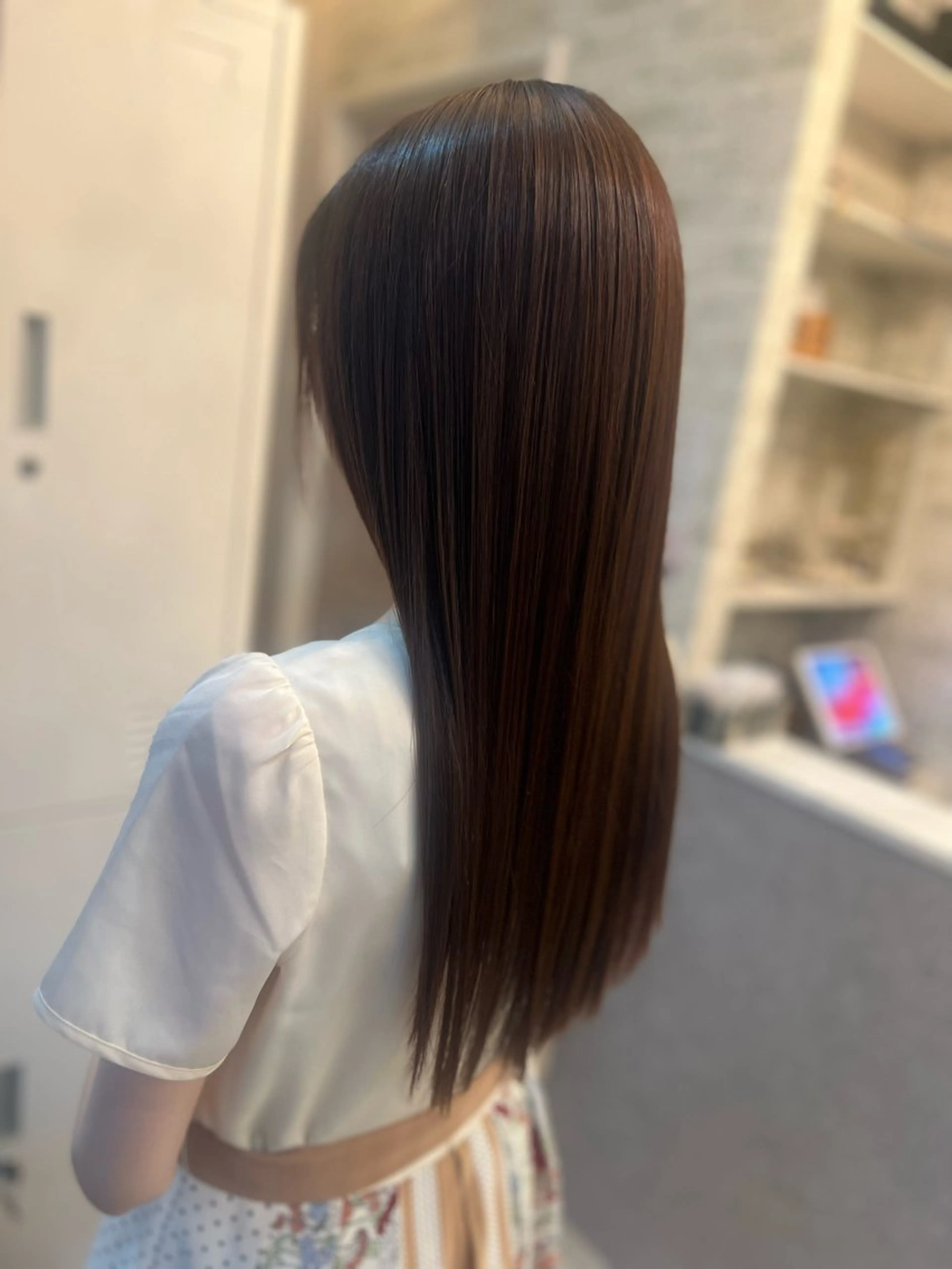 ロング 艶グレージュカラー 美髪特化美容師のヘアスタイル