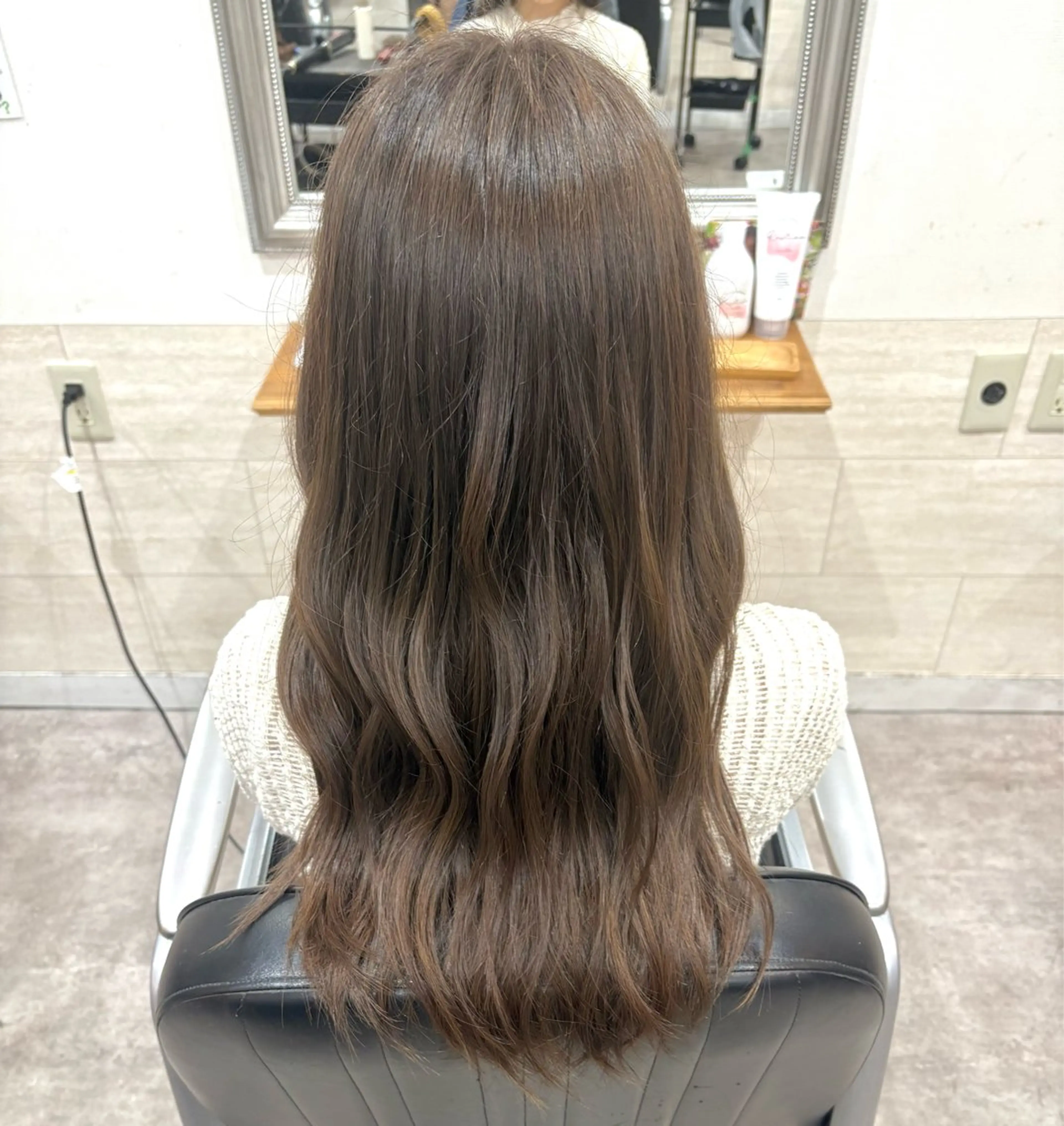 ロング カラー ヘアカラー 堀川 希歩のヘアスタイル