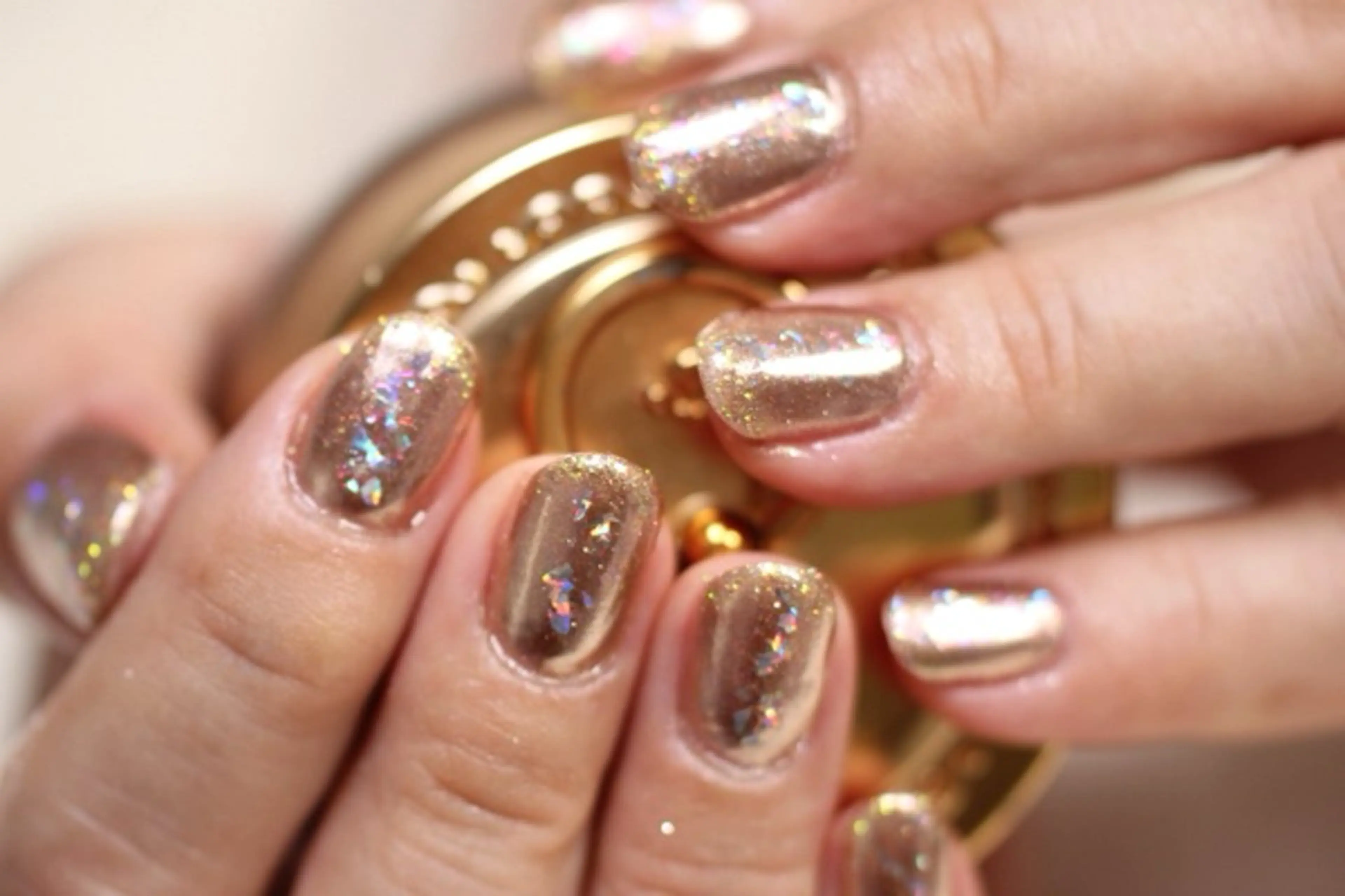 ネイル ジェルネイル ラメ(グリッター) ミラーネイル ママリンド　志村坂上店所属・しみ えんのネイルデザイン